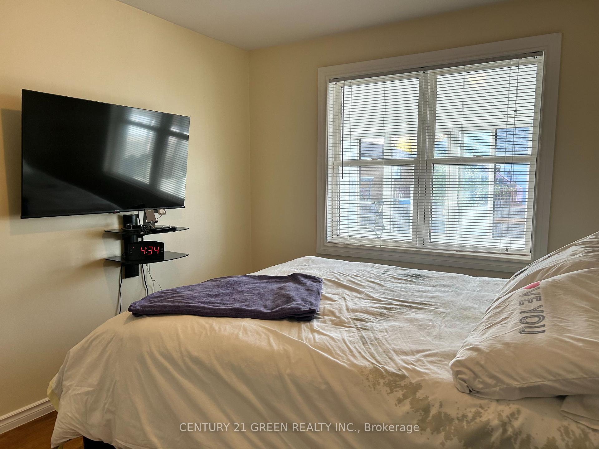 Photo 7 of 100 Reid Avenue S, Hamilton, Glenview — HOMEH