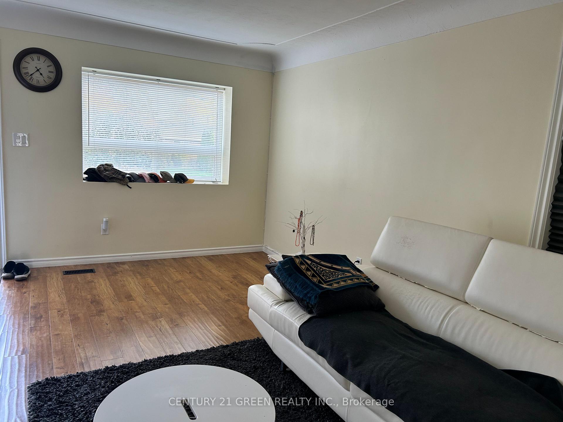Photo 14 of 100 Reid Avenue S, Hamilton, Glenview — HOMEH