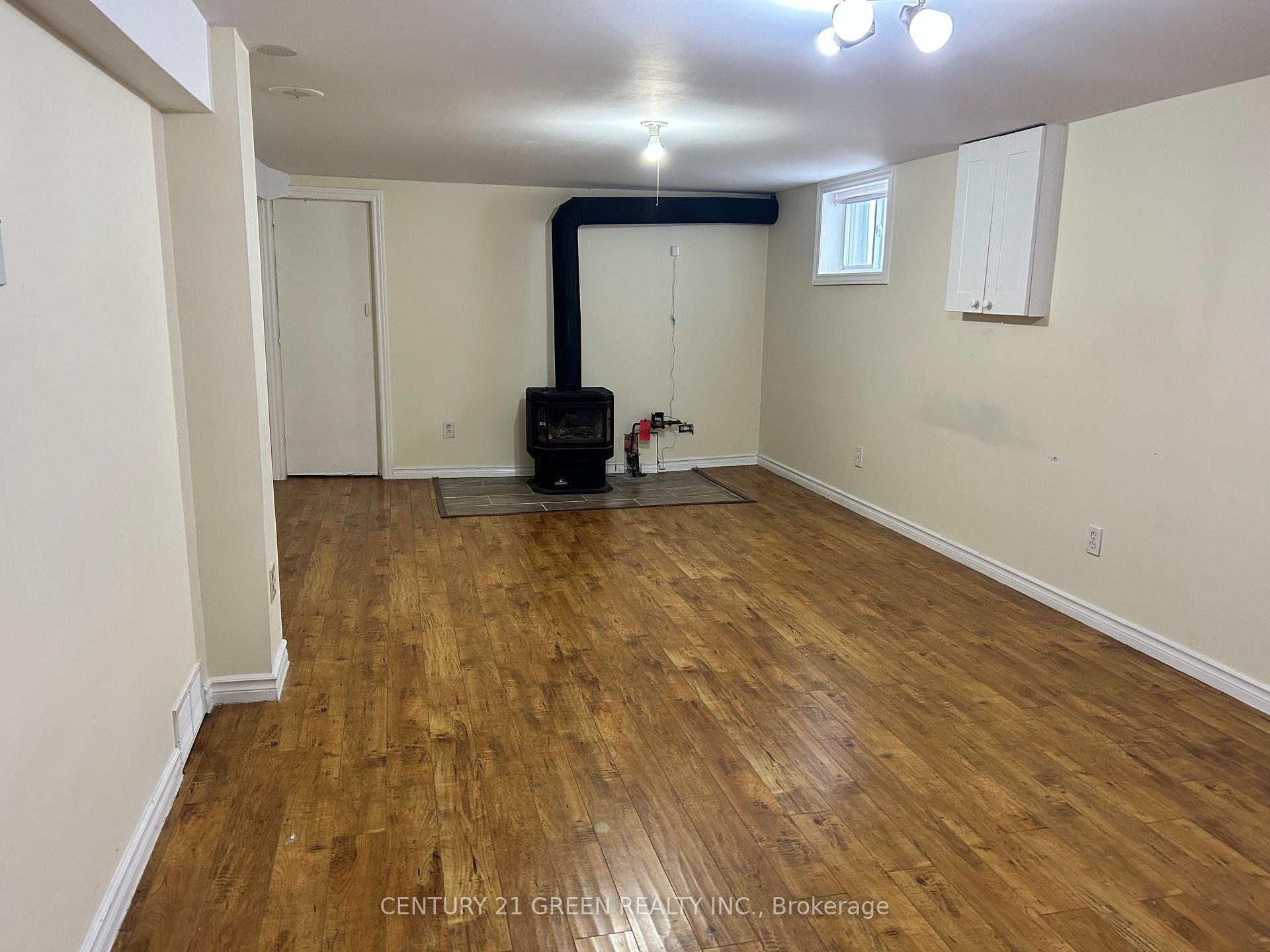 Photo 17 of 100 Reid Avenue S, Hamilton, Glenview — HOMEH