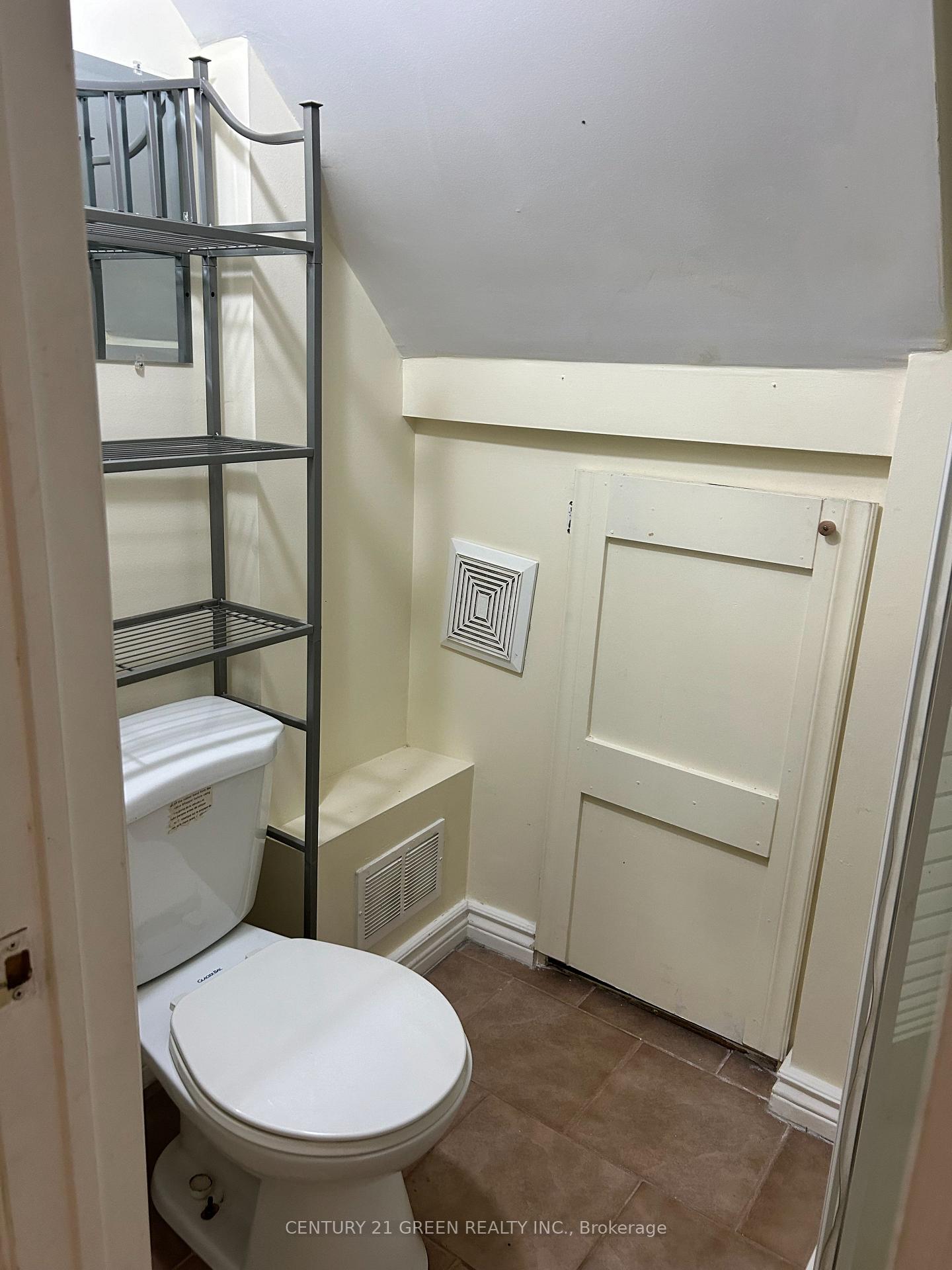 Photo 19 of 100 Reid Avenue S, Hamilton, Glenview — HOMEH