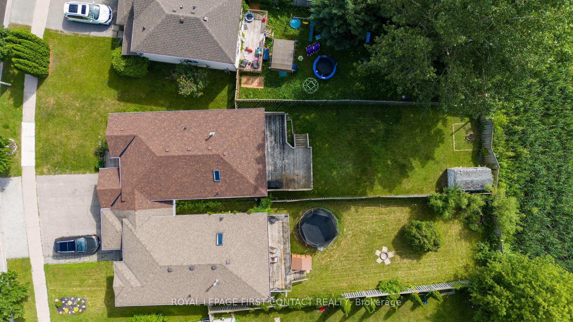 Photo 3 of 105 Wessenger Drive, Barrie, Holly — HOMEH