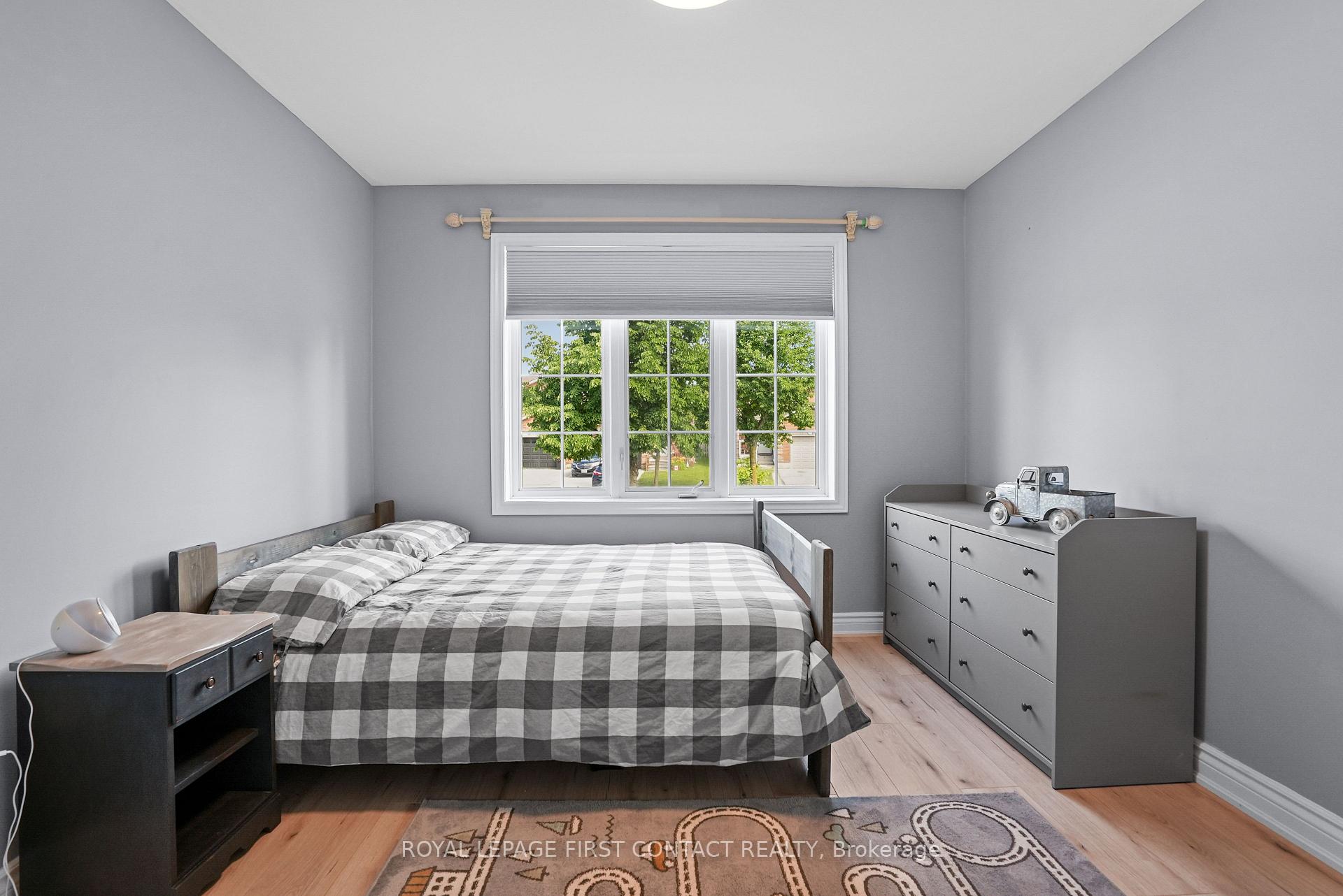 Photo 25 of 105 Wessenger Drive, Barrie, Holly — HOMEH