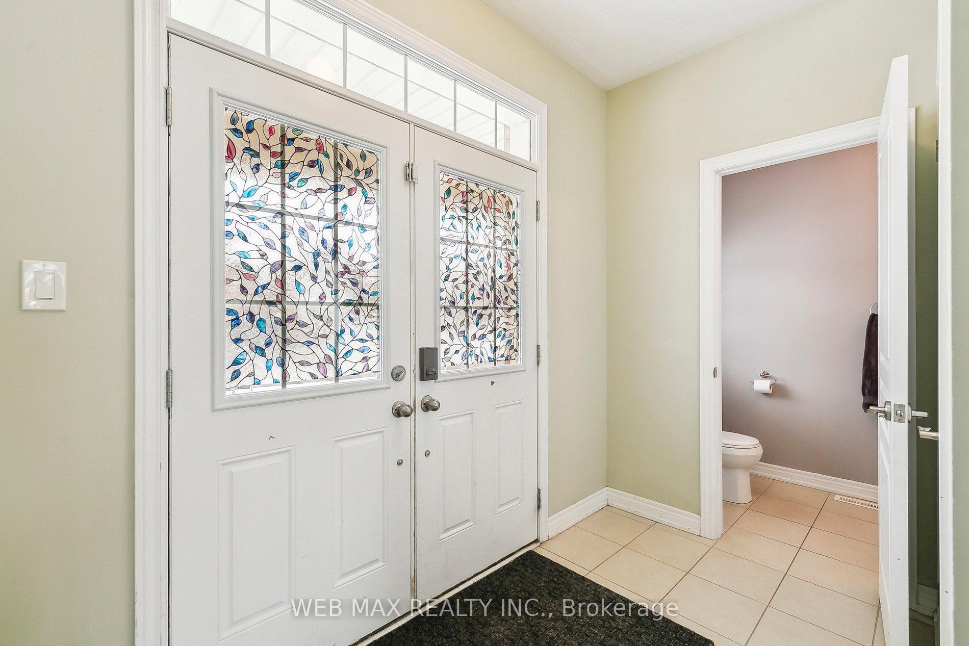 Photo 4 of 17 Angelgate Road, Brampton, Credit Valley — HOMEH