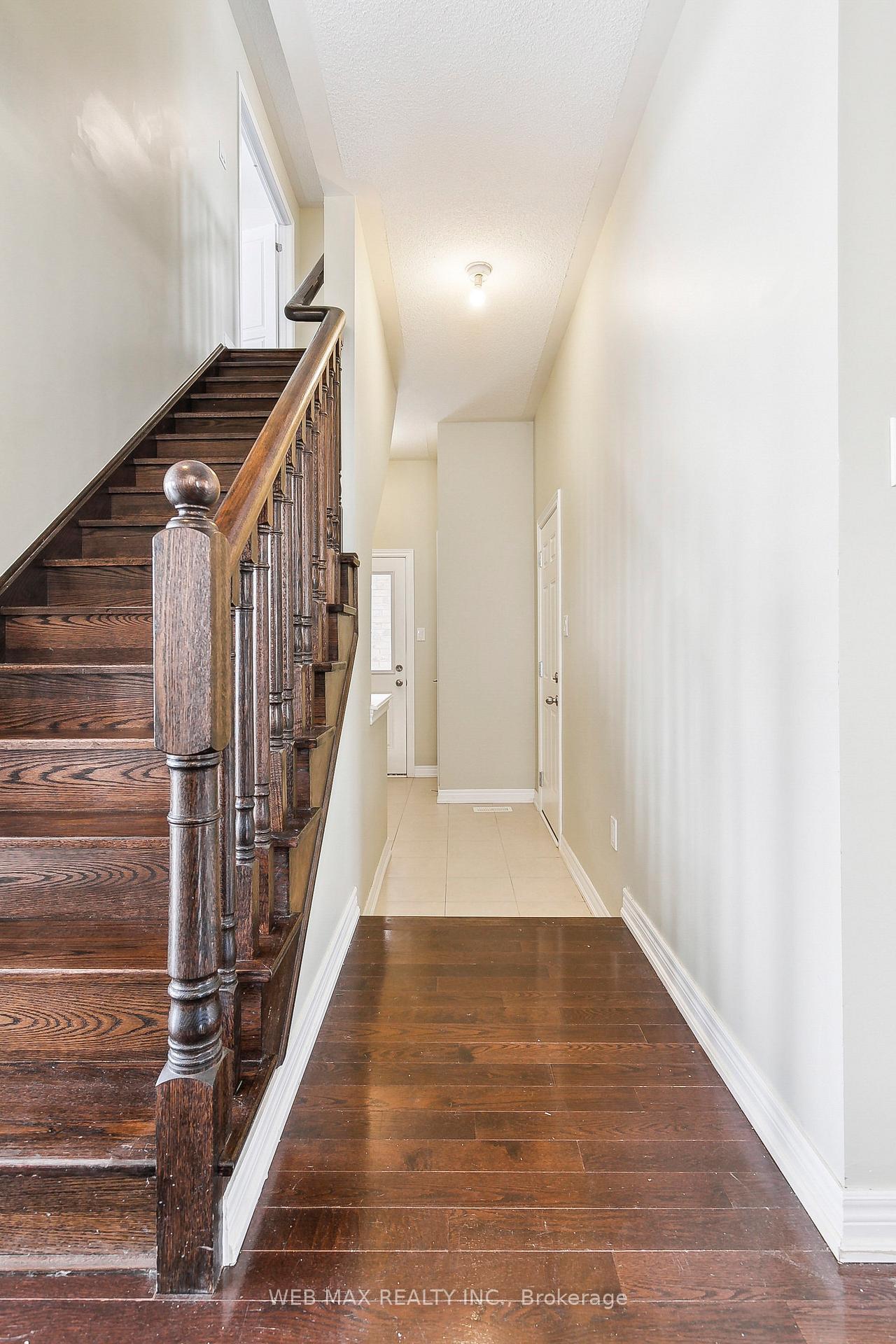 Photo 9 of 17 Angelgate Road, Brampton, Credit Valley — HOMEH