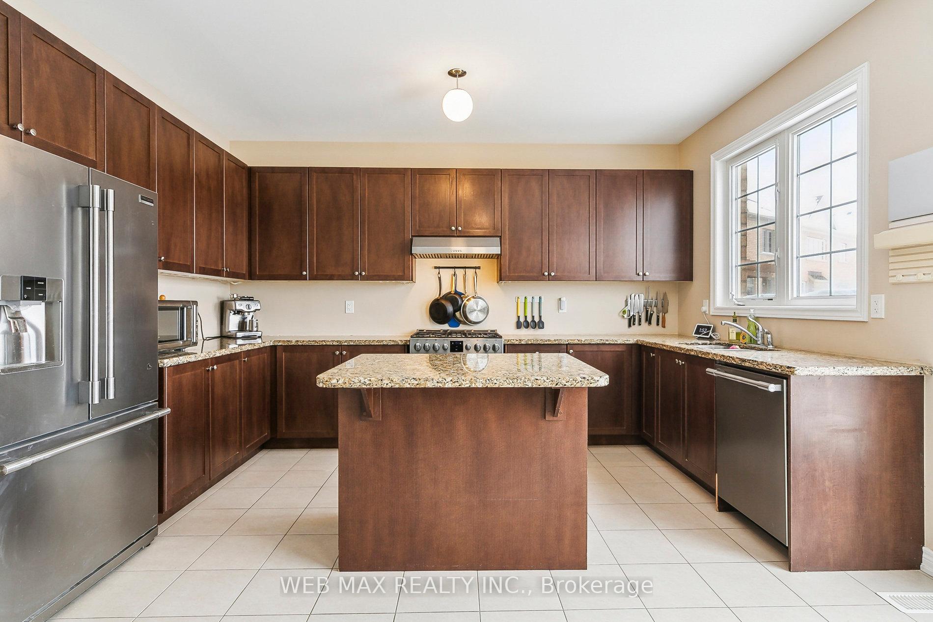 Photo 12 of 17 Angelgate Road, Brampton, Credit Valley — HOMEH
