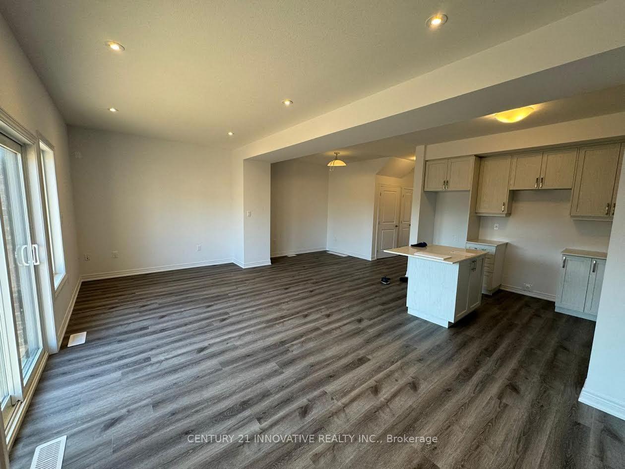 Photo 11 of Unit 15, 448 Blackburn Drive, Brantford — HOMEH