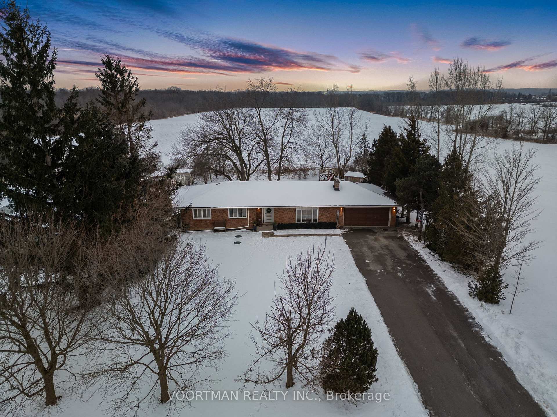 Photo 2 of 270 Rock Chapel Road, Hamilton, Rural Flamborough — HOMEH