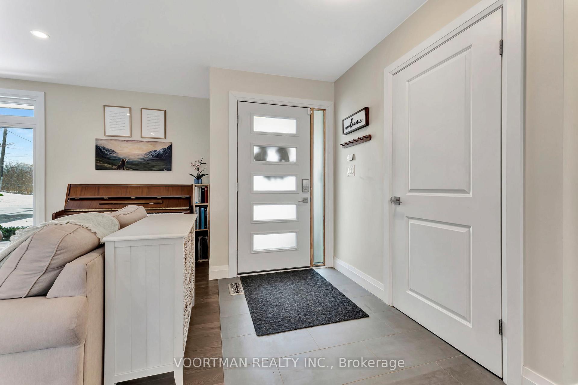 Photo 4 of 270 Rock Chapel Road, Hamilton, Rural Flamborough — HOMEH