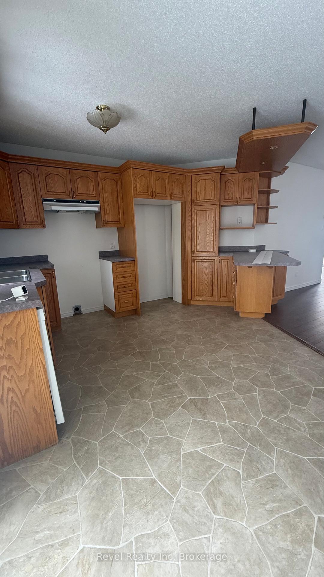Photo 6 of 320 Prince Street, Hearst — HOMEH