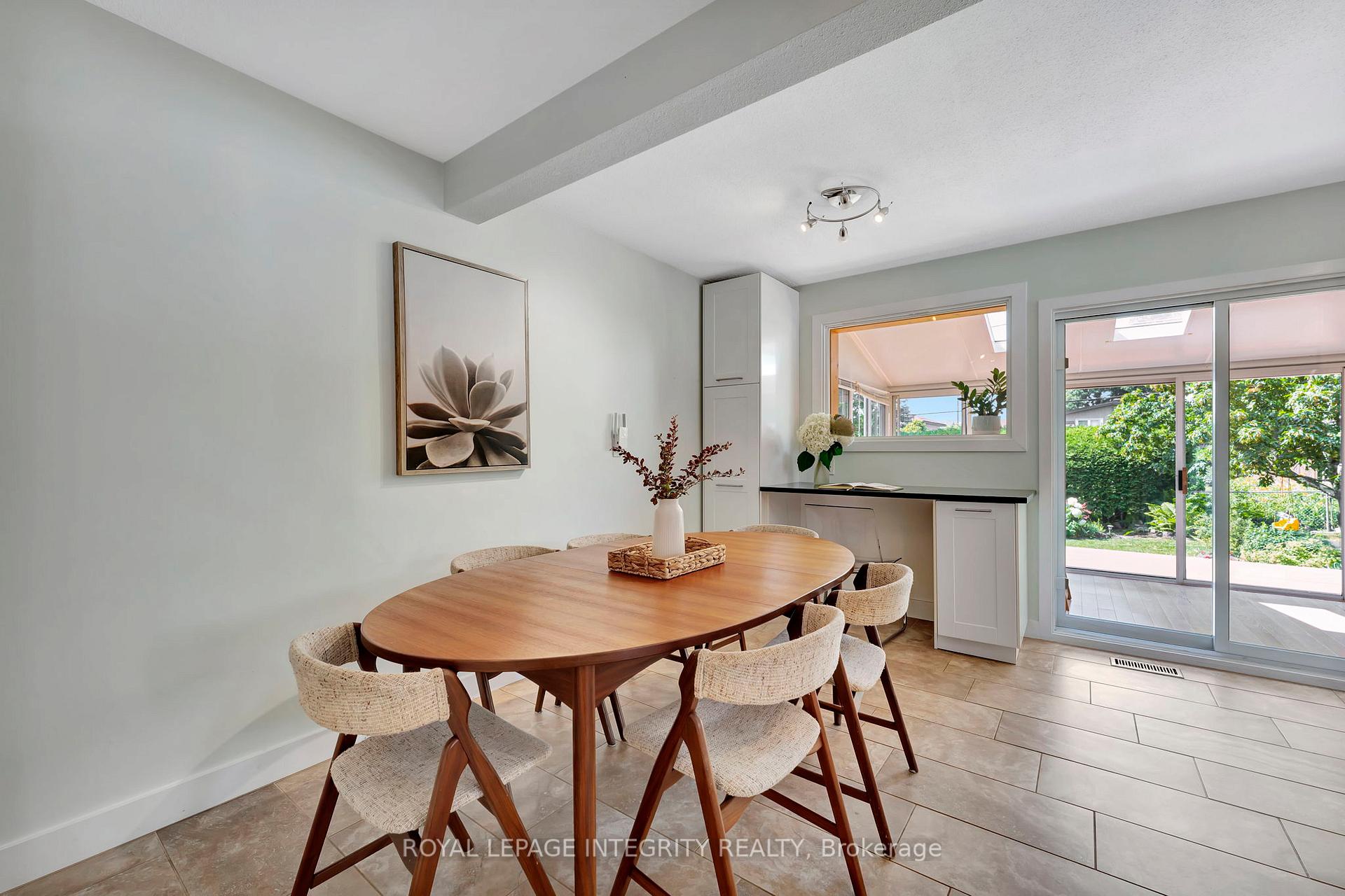 Photo 12 of 1150 Albany Drive, Ottawa, Bel Air Heights — HOMEH