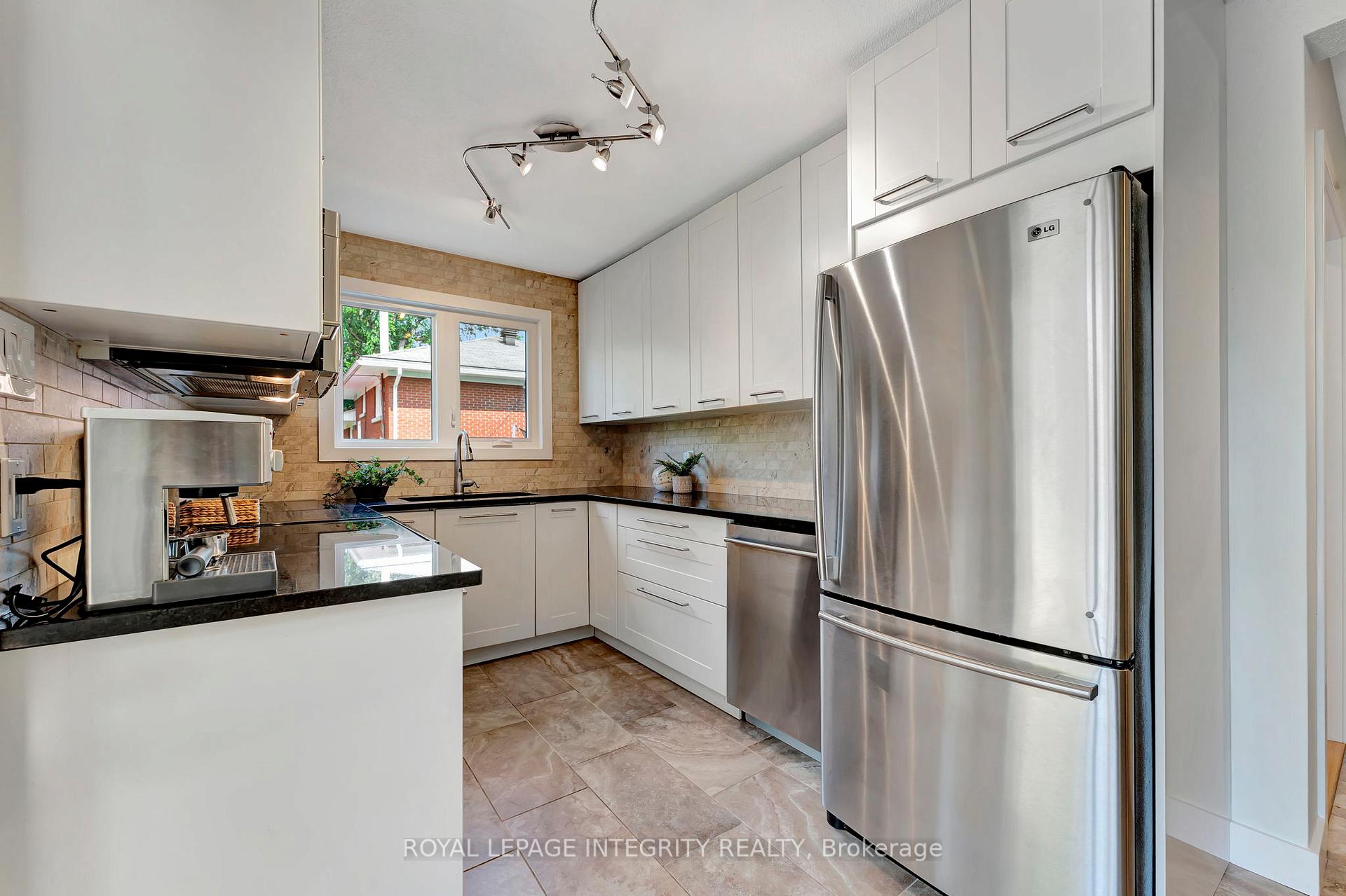 Photo 16 of 1150 Albany Drive, Ottawa, Bel Air Heights — HOMEH