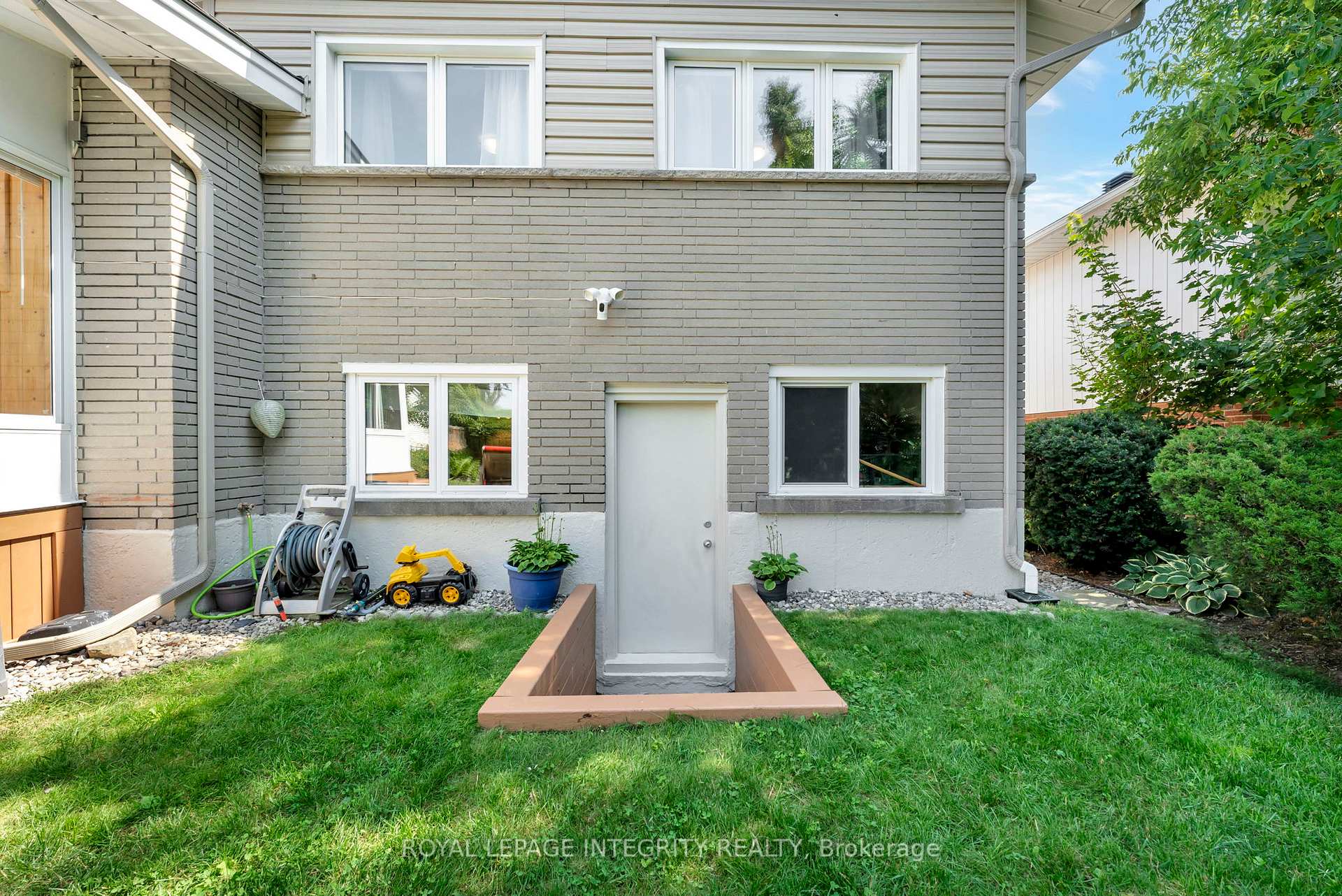 Photo 37 of 1150 Albany Drive, Ottawa, Bel Air Heights — HOMEH