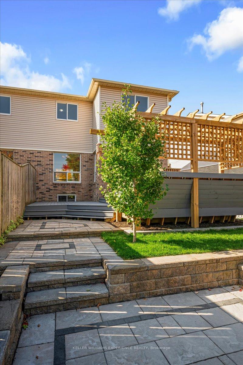 Photo 28 of 100 D'ambrosio Drive, Barrie, Painswick North — HOMEH