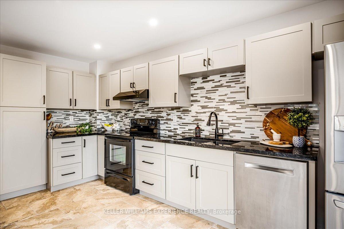 Photo 35 of 100 D'ambrosio Drive, Barrie, Painswick North — HOMEH