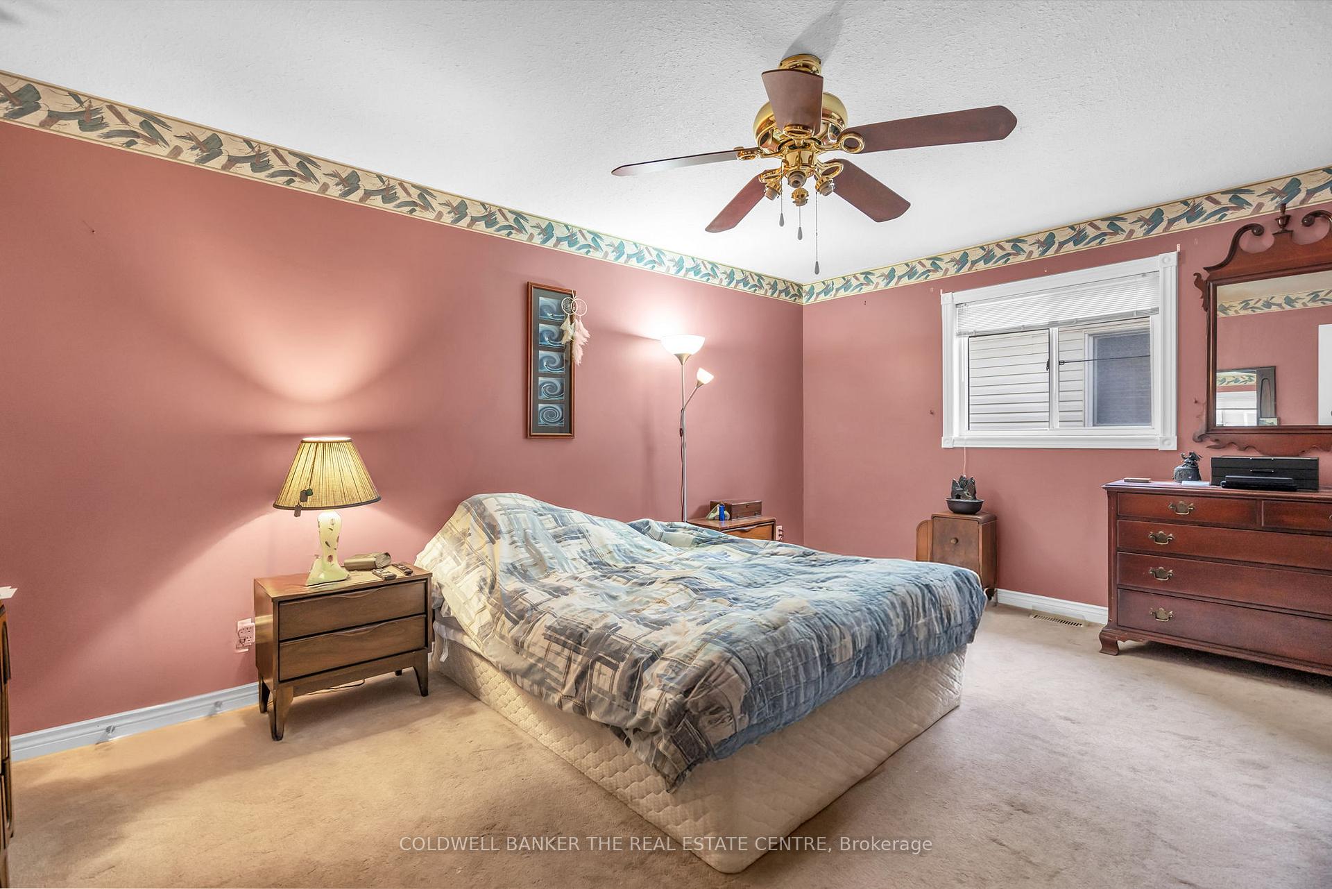 Photo 13 of 94 O'shaughnessy Crescent, Barrie, Holly — HOMEH