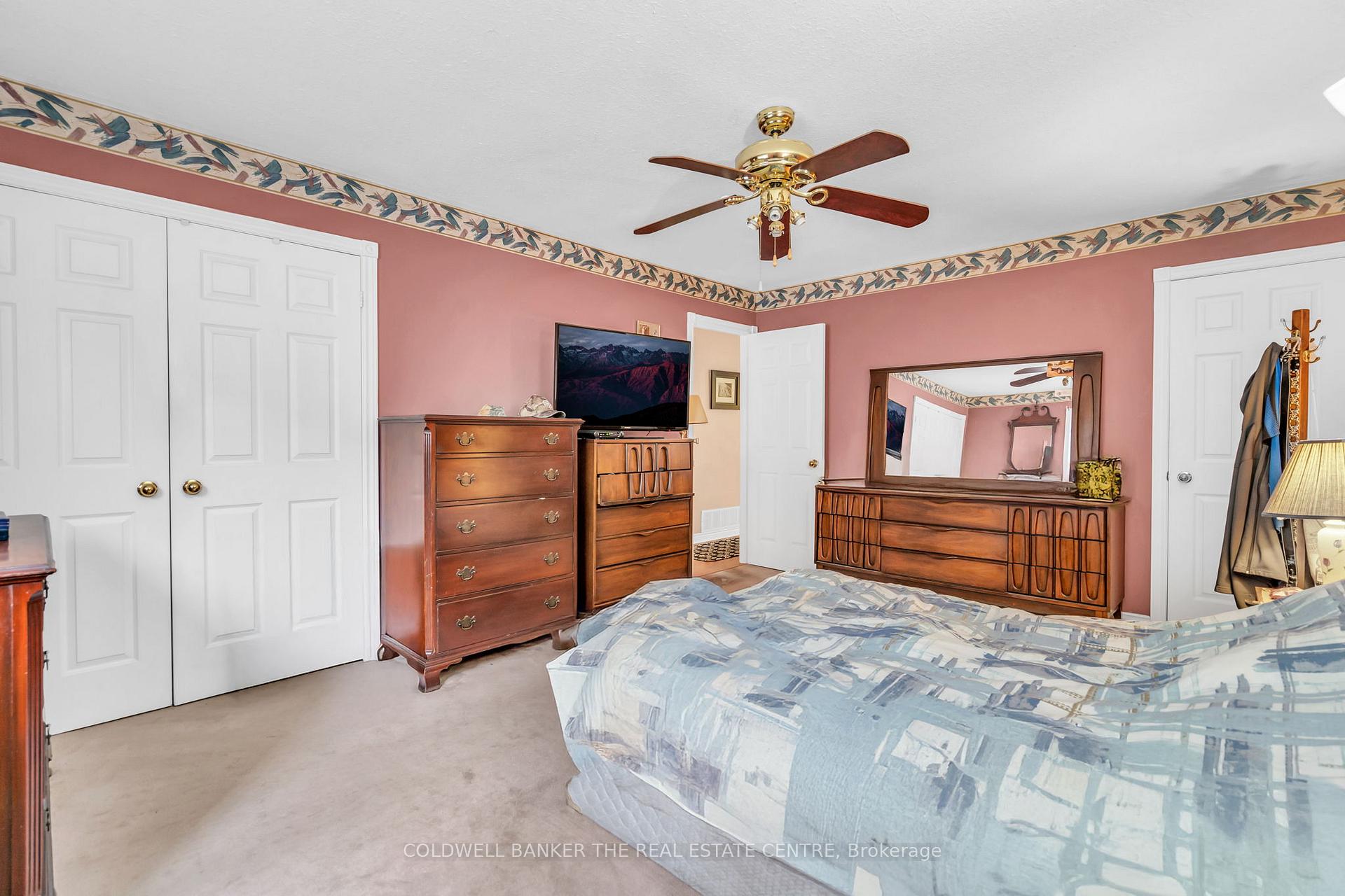 Photo 14 of 94 O'shaughnessy Crescent, Barrie, Holly — HOMEH