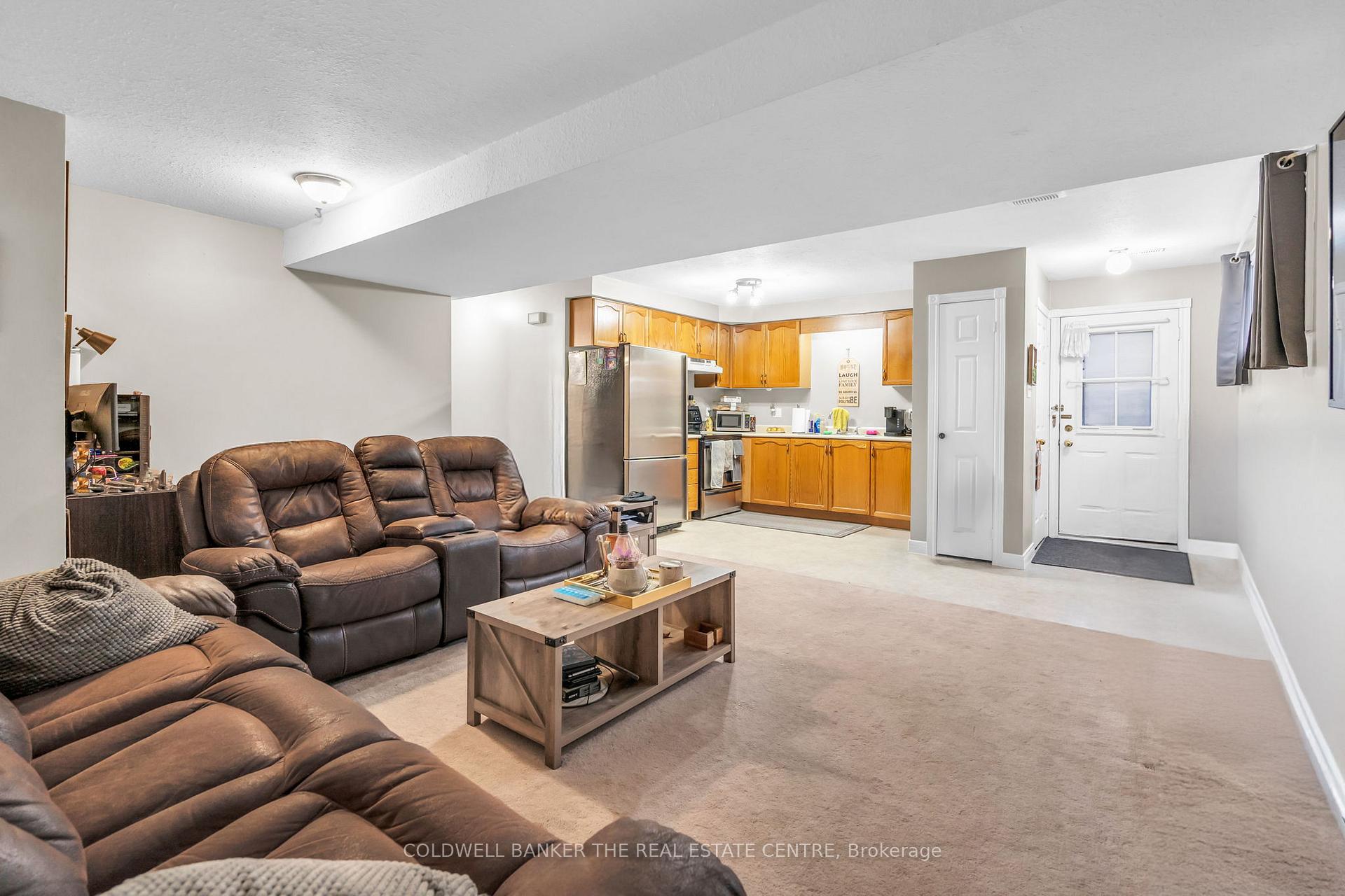 Photo 23 of 94 O'shaughnessy Crescent, Barrie, Holly — HOMEH