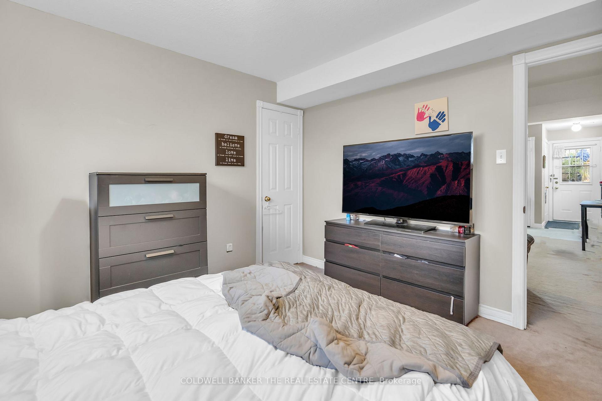 Photo 28 of 94 O'shaughnessy Crescent, Barrie, Holly — HOMEH