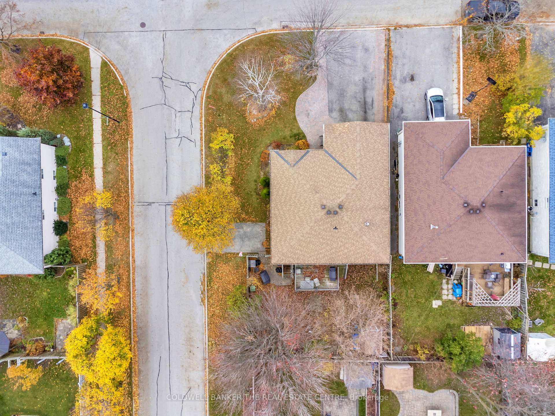 Photo 32 of 94 O'shaughnessy Crescent, Barrie, Holly — HOMEH