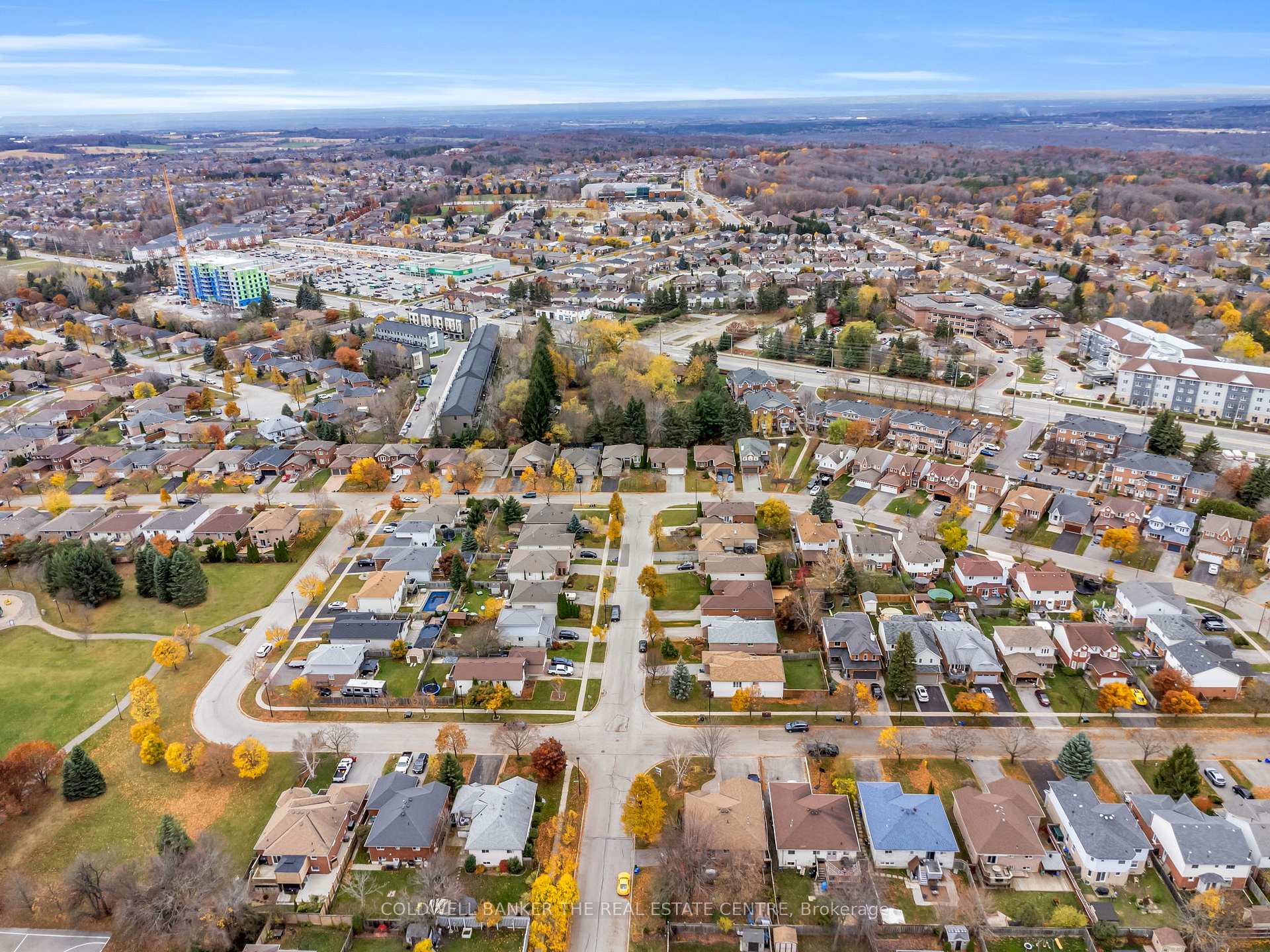 Photo 33 of 94 O'shaughnessy Crescent, Barrie, Holly — HOMEH
