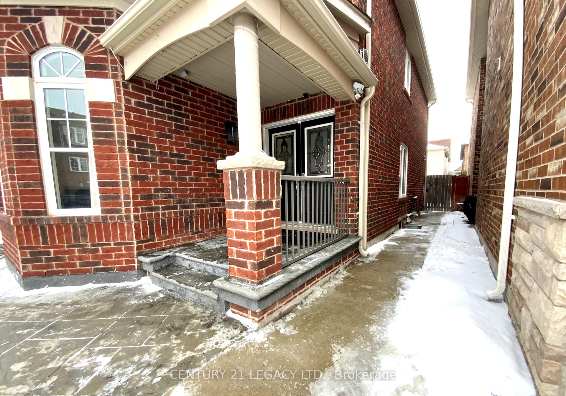 Photo 1 of 35 Donomore Drive, Brampton, Northwest Brampton — HOMEH