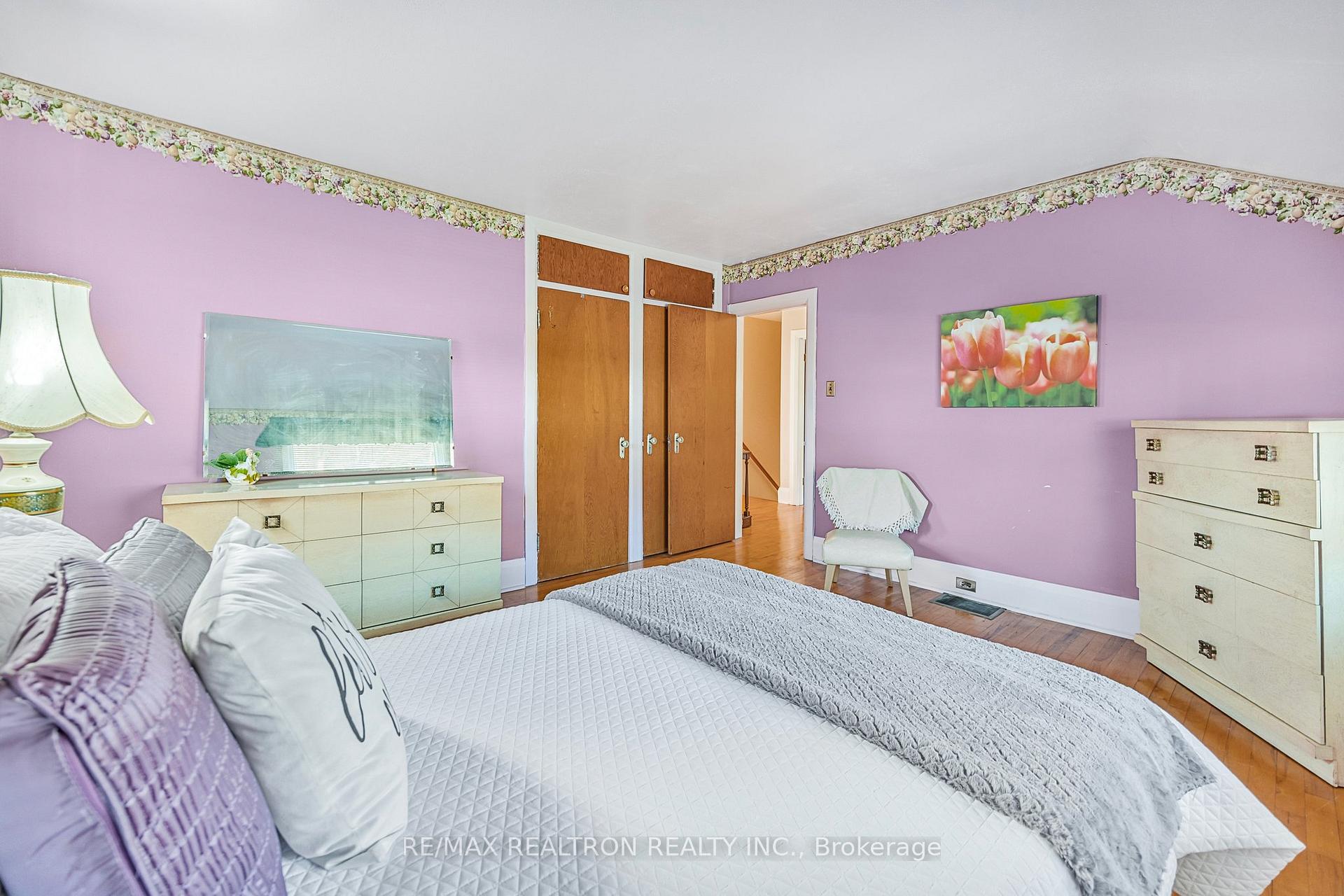 Photo 14 of 153 Blake Street, Barrie, North Shore — HOMEH