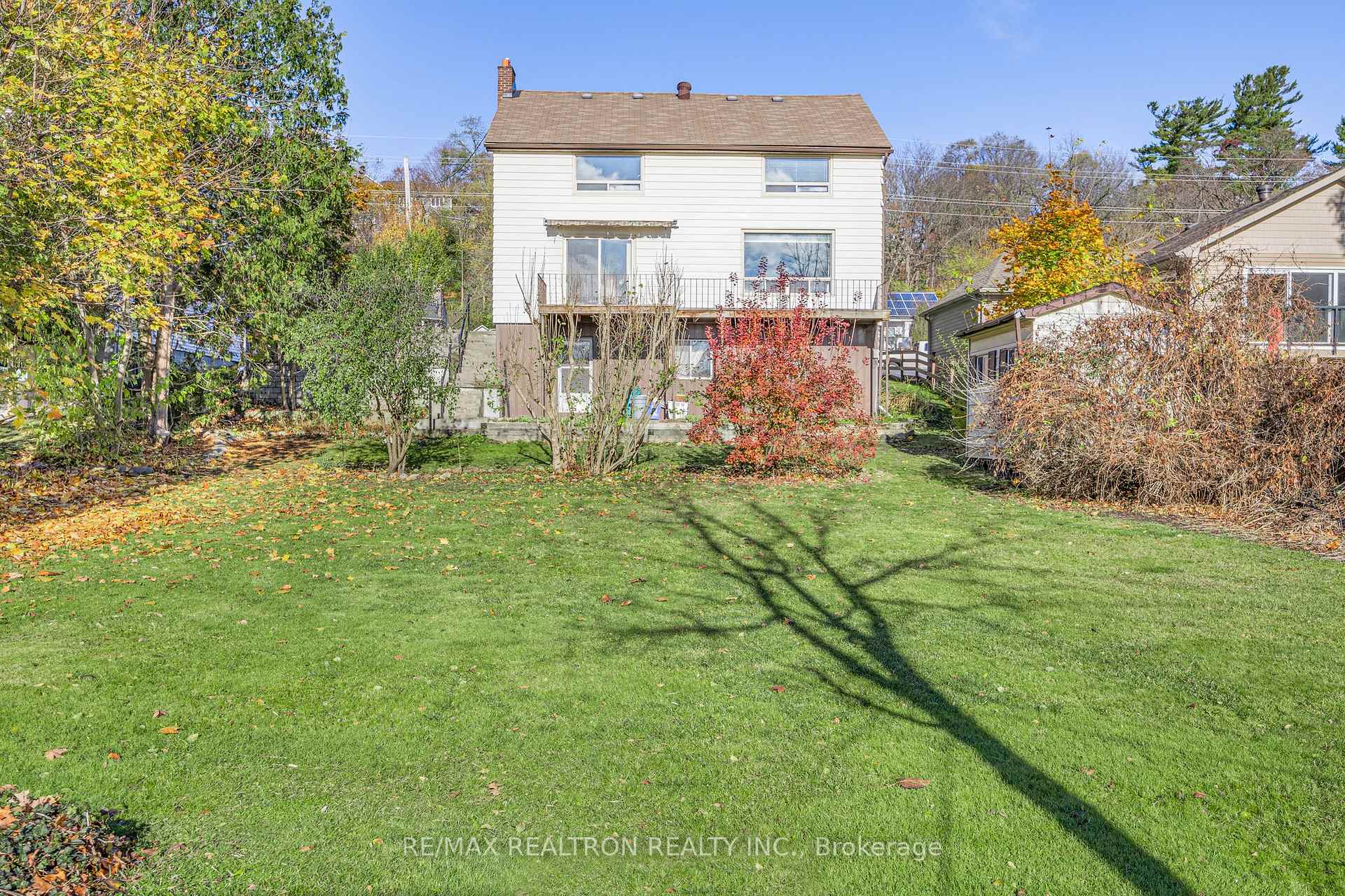 Photo 24 of 153 Blake Street, Barrie, North Shore — HOMEH