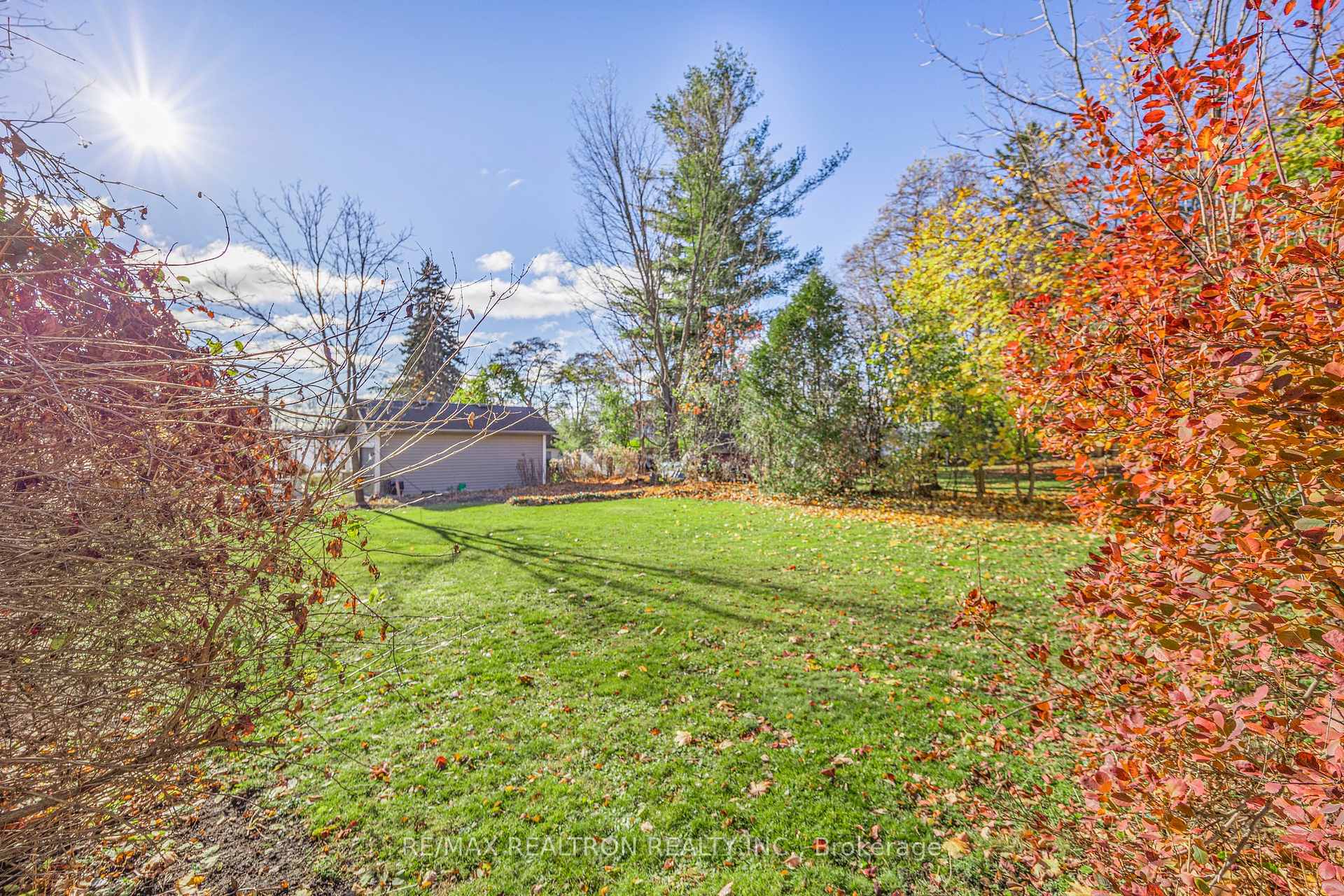 Photo 25 of 153 Blake Street, Barrie, North Shore — HOMEH