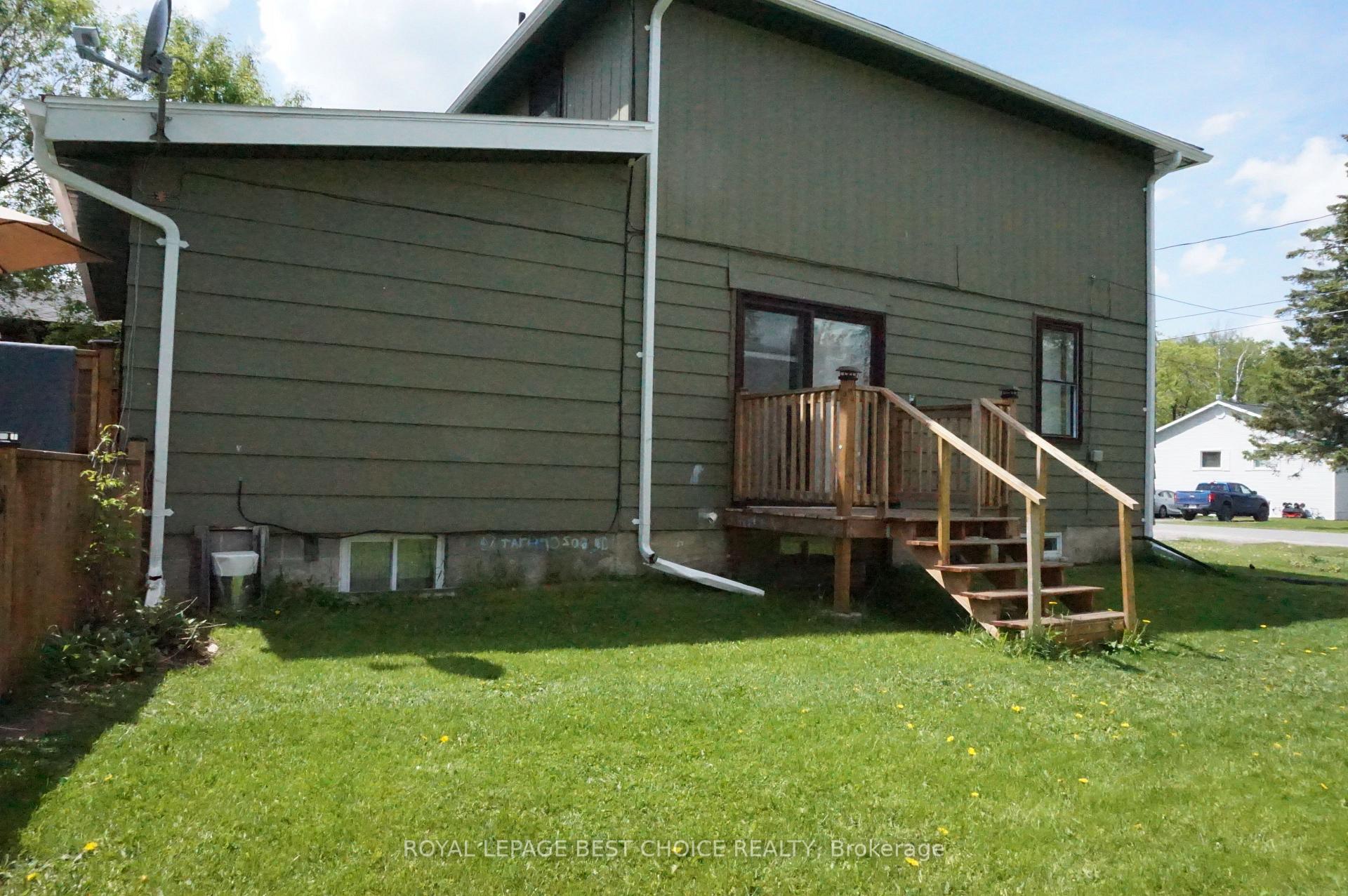 Photo 4 of 36 Seventh Avenue, Englehart — HOMEH