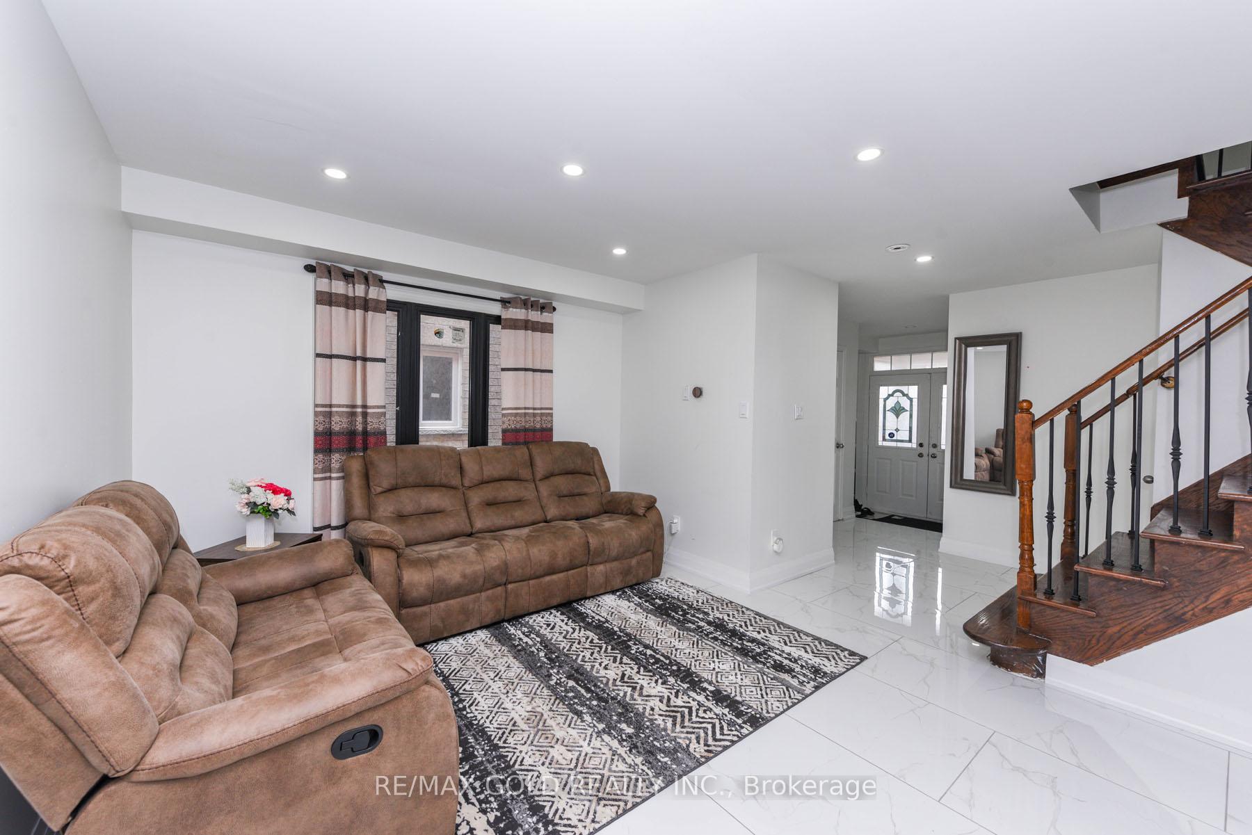 Photo 10 of 17 Penguin Lane, Brampton, Sandringham-Wellington — HOMEH