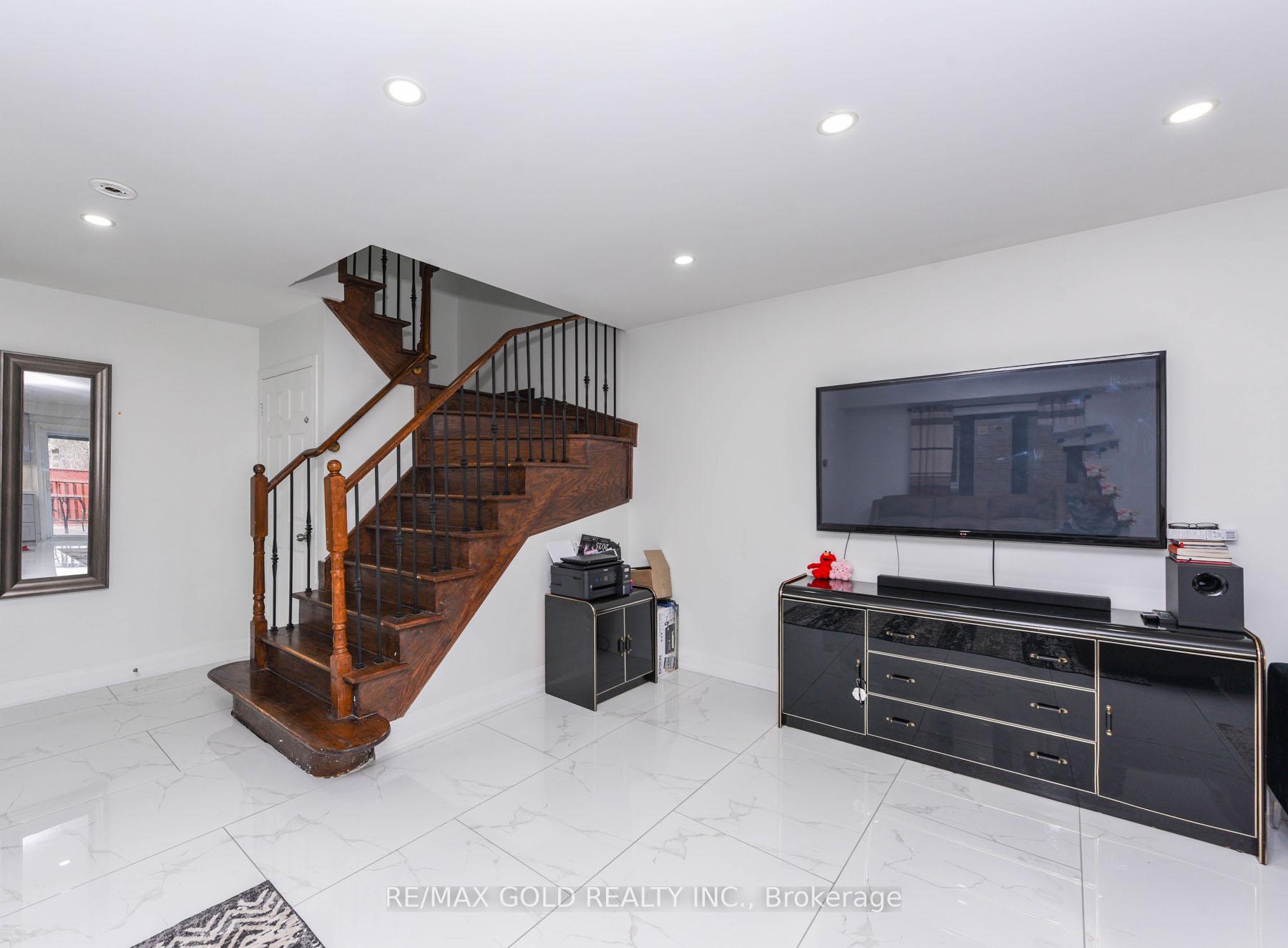 Photo 11 of 17 Penguin Lane, Brampton, Sandringham-Wellington — HOMEH
