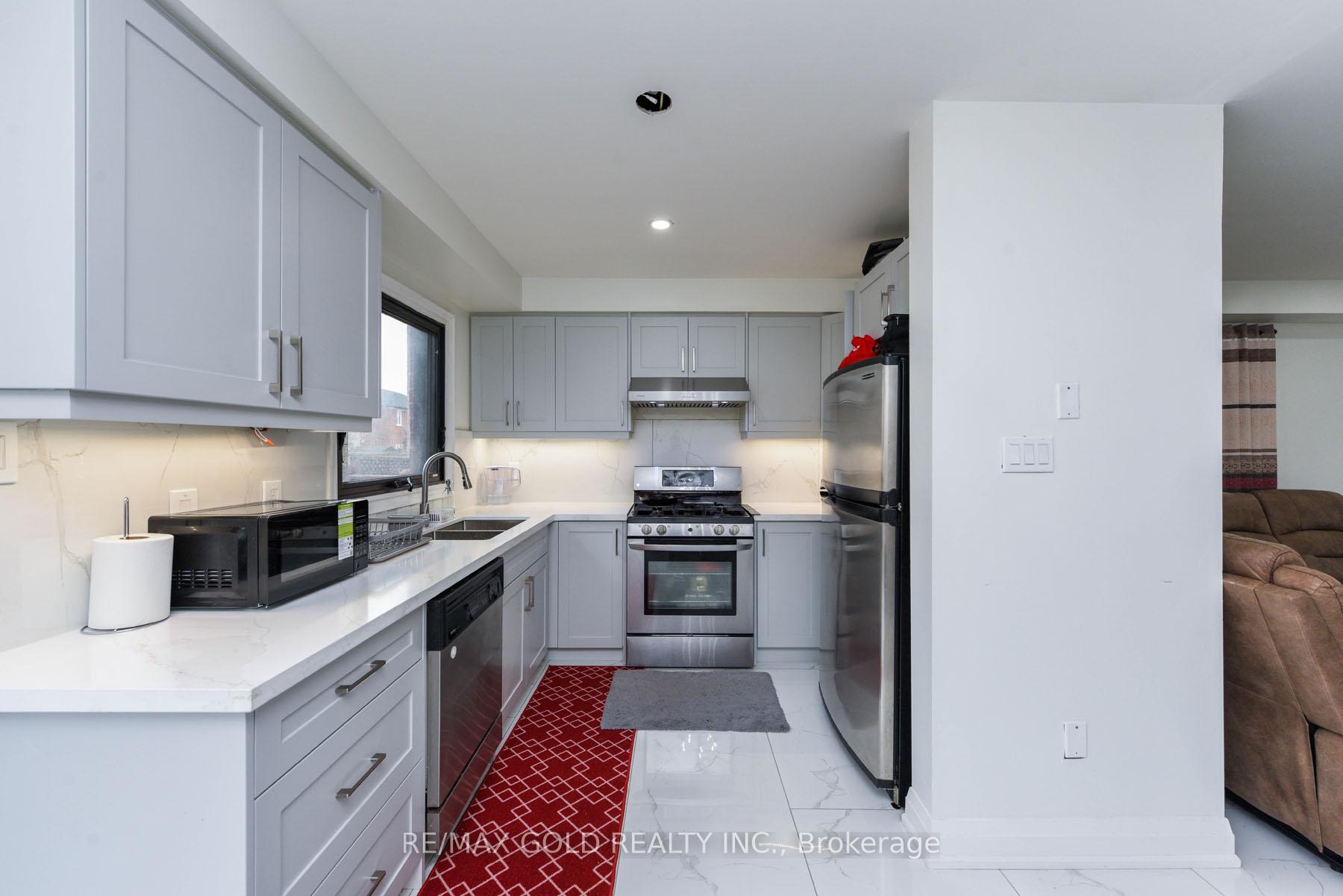 Photo 18 of 17 Penguin Lane, Brampton, Sandringham-Wellington — HOMEH