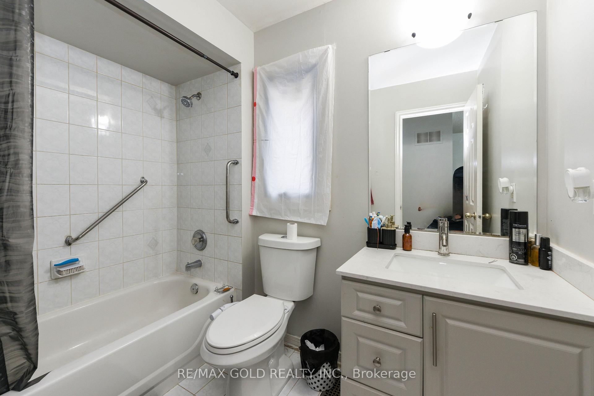 Photo 25 of 17 Penguin Lane, Brampton, Sandringham-Wellington — HOMEH