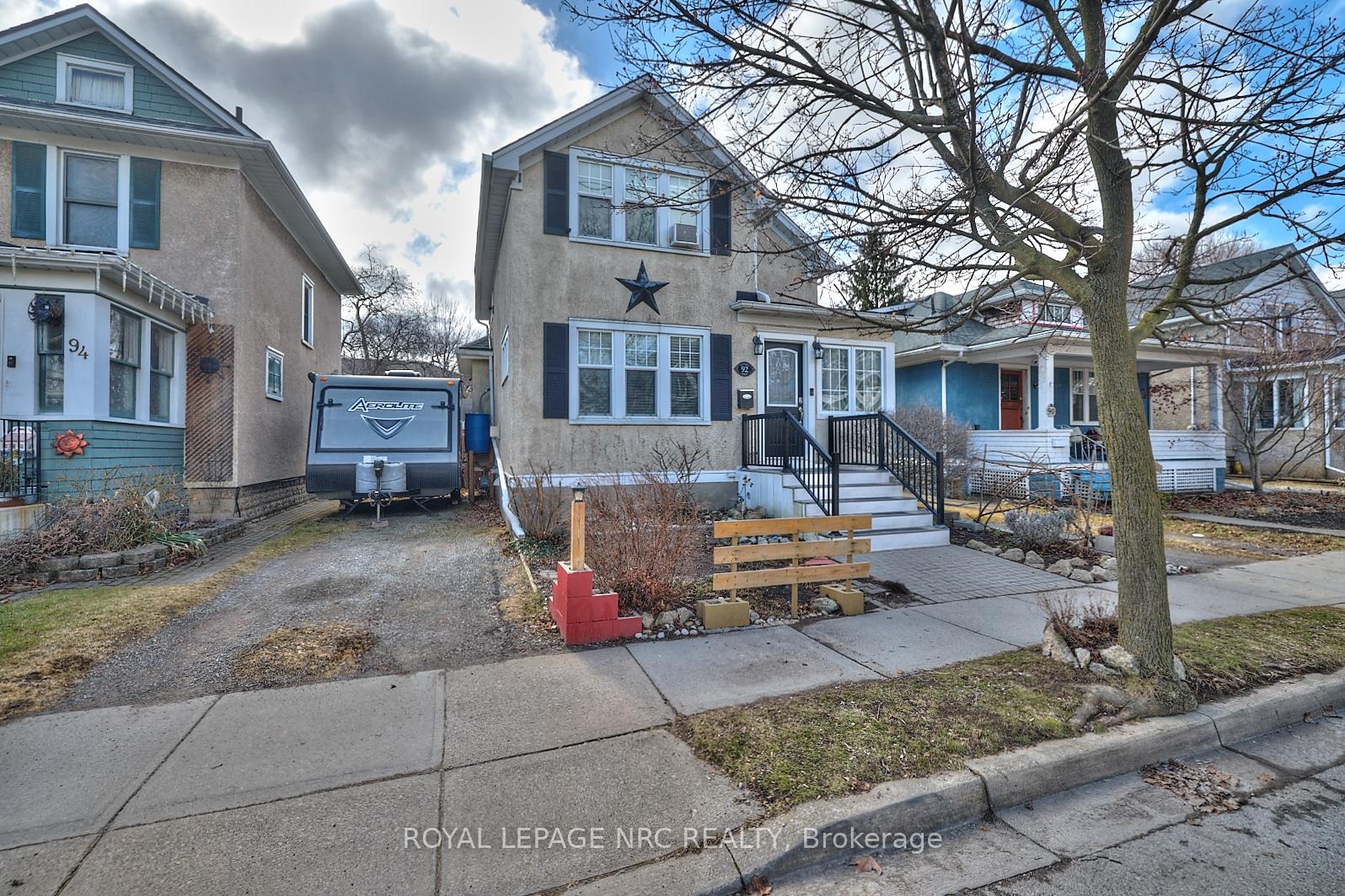 Front of 92 Dufferin Street