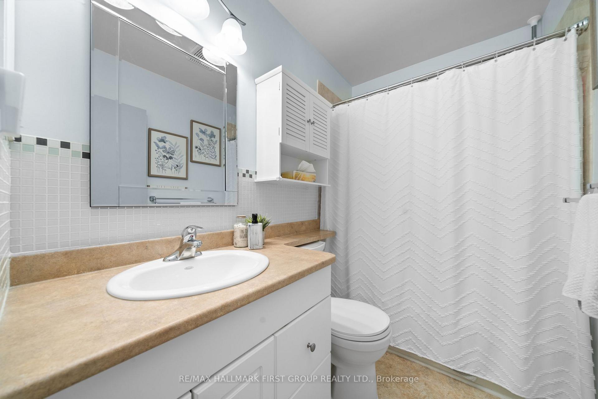 Photo 14 of 37 Elizabeth Crescent, Belleville, Belleville Ward — HOMEH