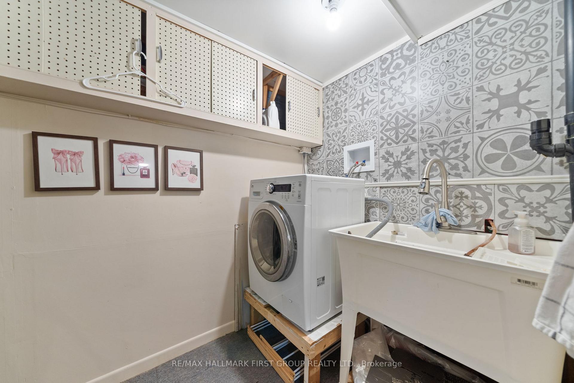 Photo 31 of 37 Elizabeth Crescent, Belleville, Belleville Ward — HOMEH