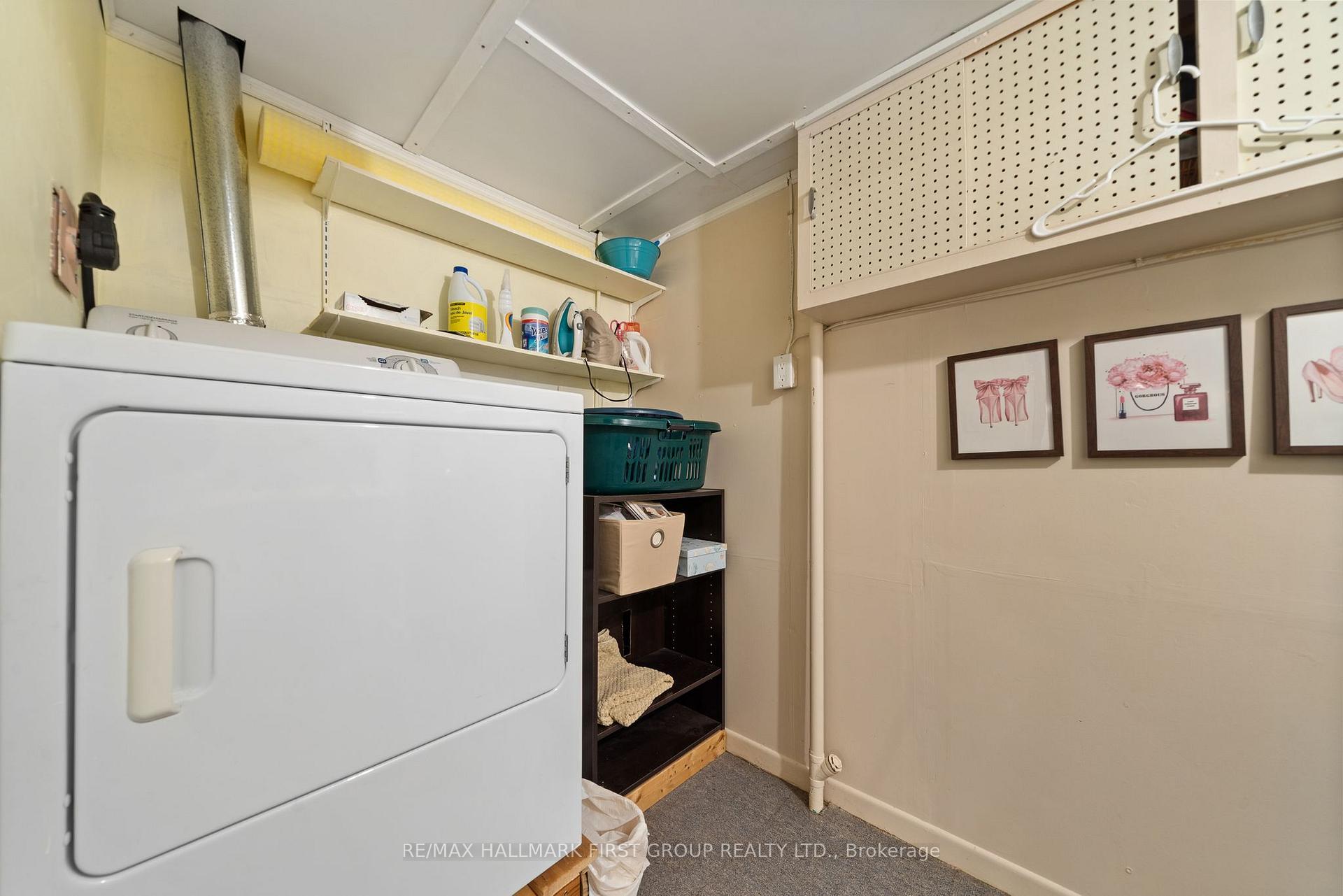Photo 33 of 37 Elizabeth Crescent, Belleville, Belleville Ward — HOMEH