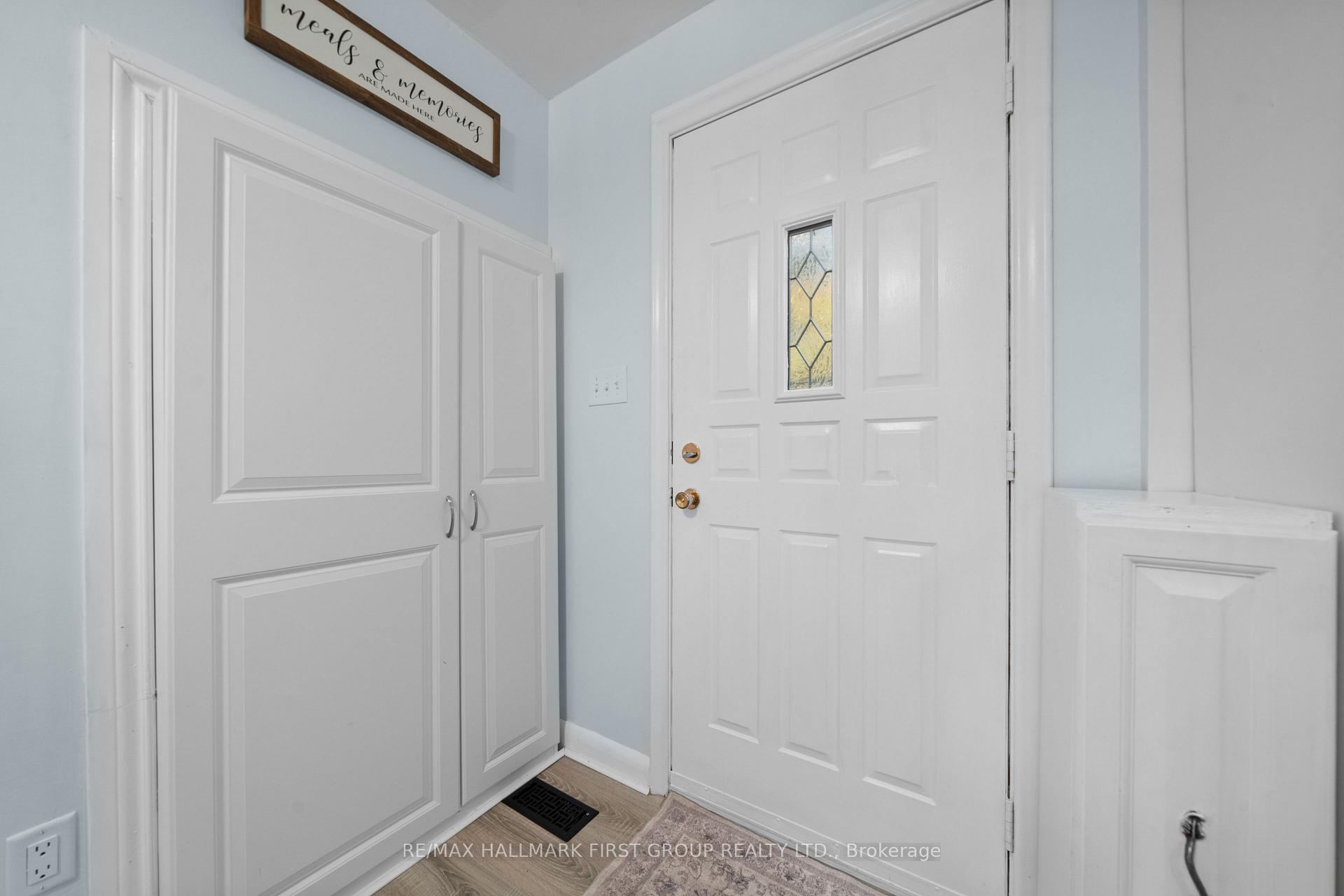 Photo 45 of 37 Elizabeth Crescent, Belleville, Belleville Ward — HOMEH
