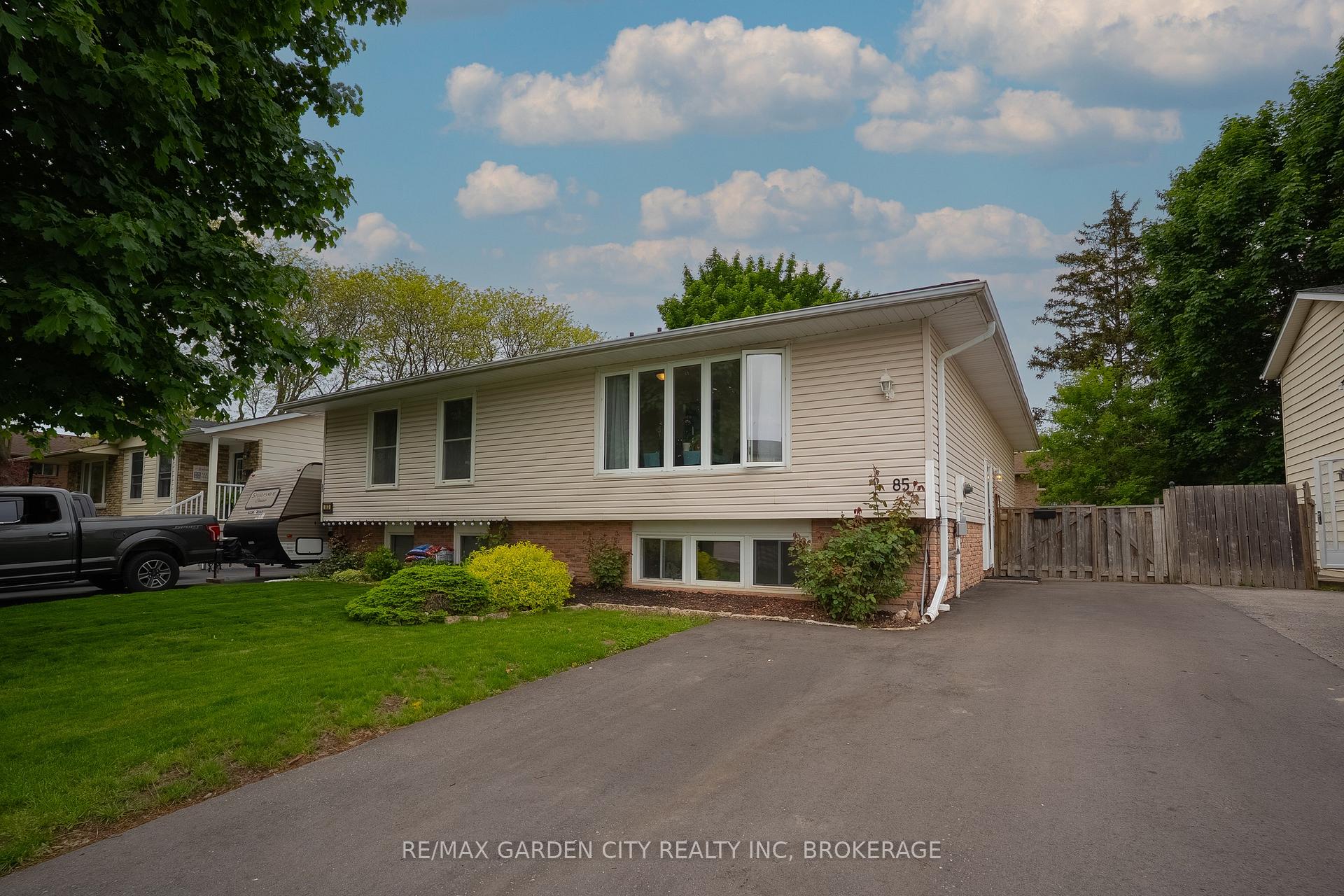 Front of 85 Ventura Drive