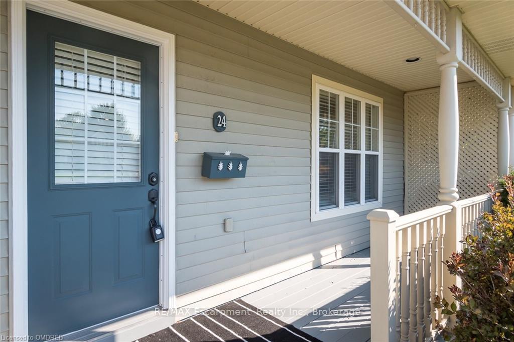 Photo 2 of 24 Willver Drive, St. Catharines, Port Weller — HOMEH