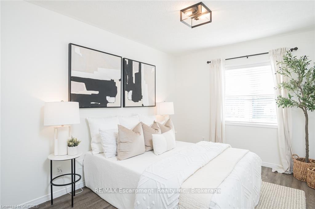 Photo 19 of 24 Willver Drive, St. Catharines, Port Weller — HOMEH