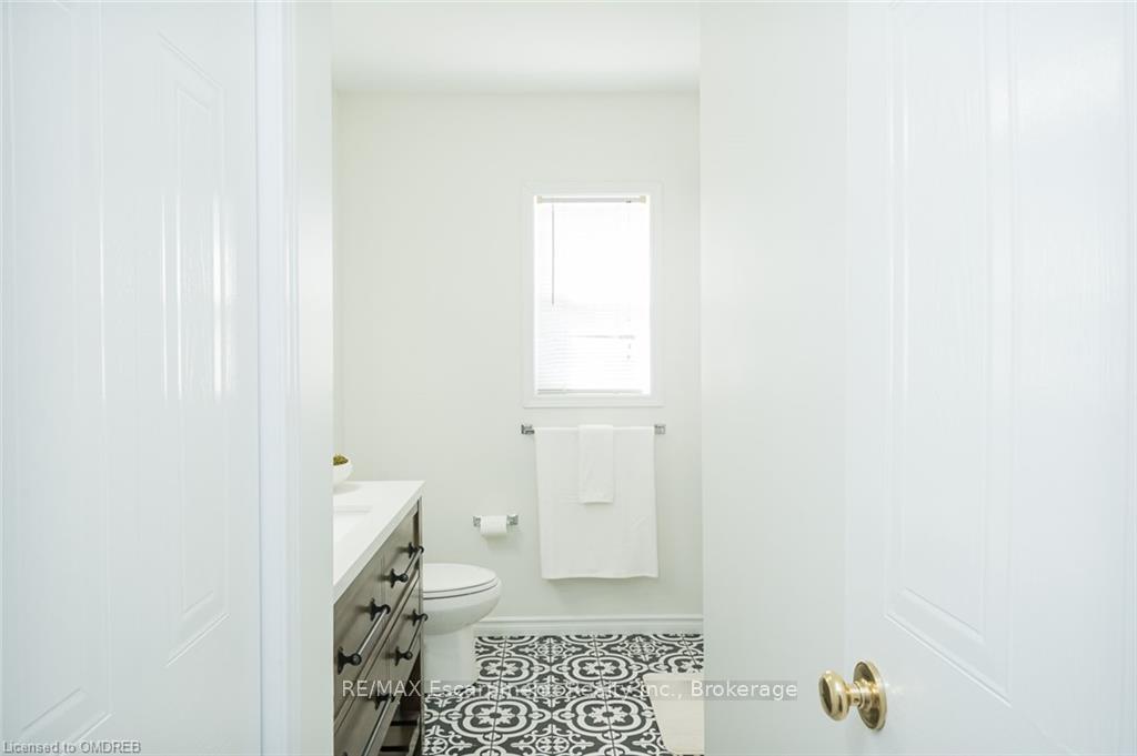 Photo 22 of 24 Willver Drive, St. Catharines, Port Weller — HOMEH
