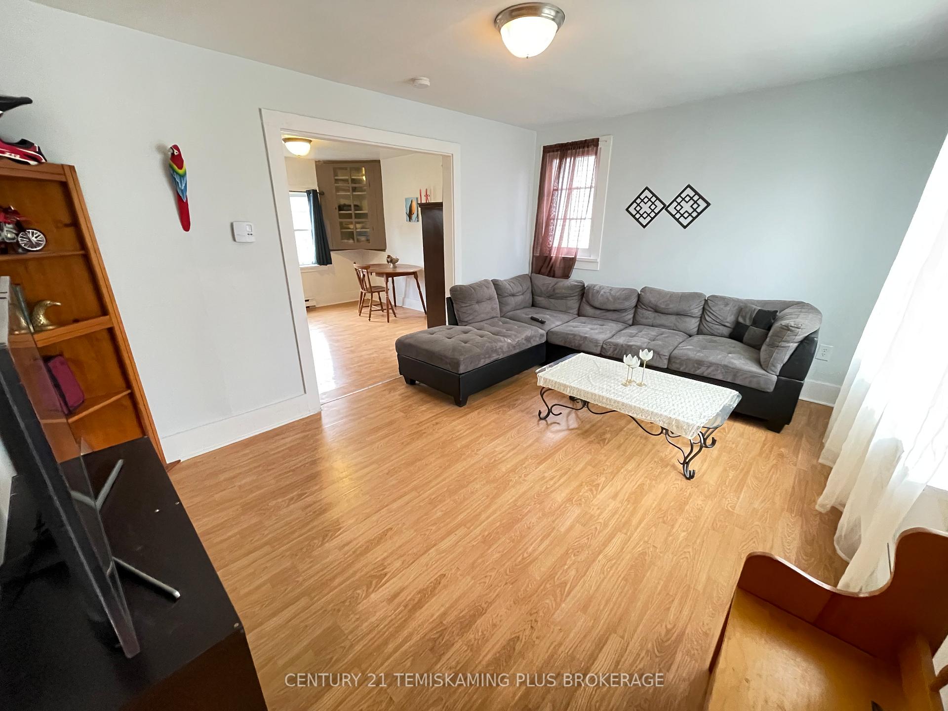 Photo 6 of 30 Seventh Avenue, Englehart — HOMEH