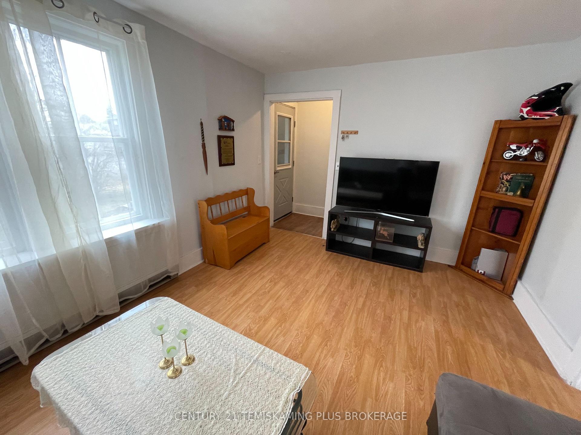 Photo 7 of 30 Seventh Avenue, Englehart — HOMEH