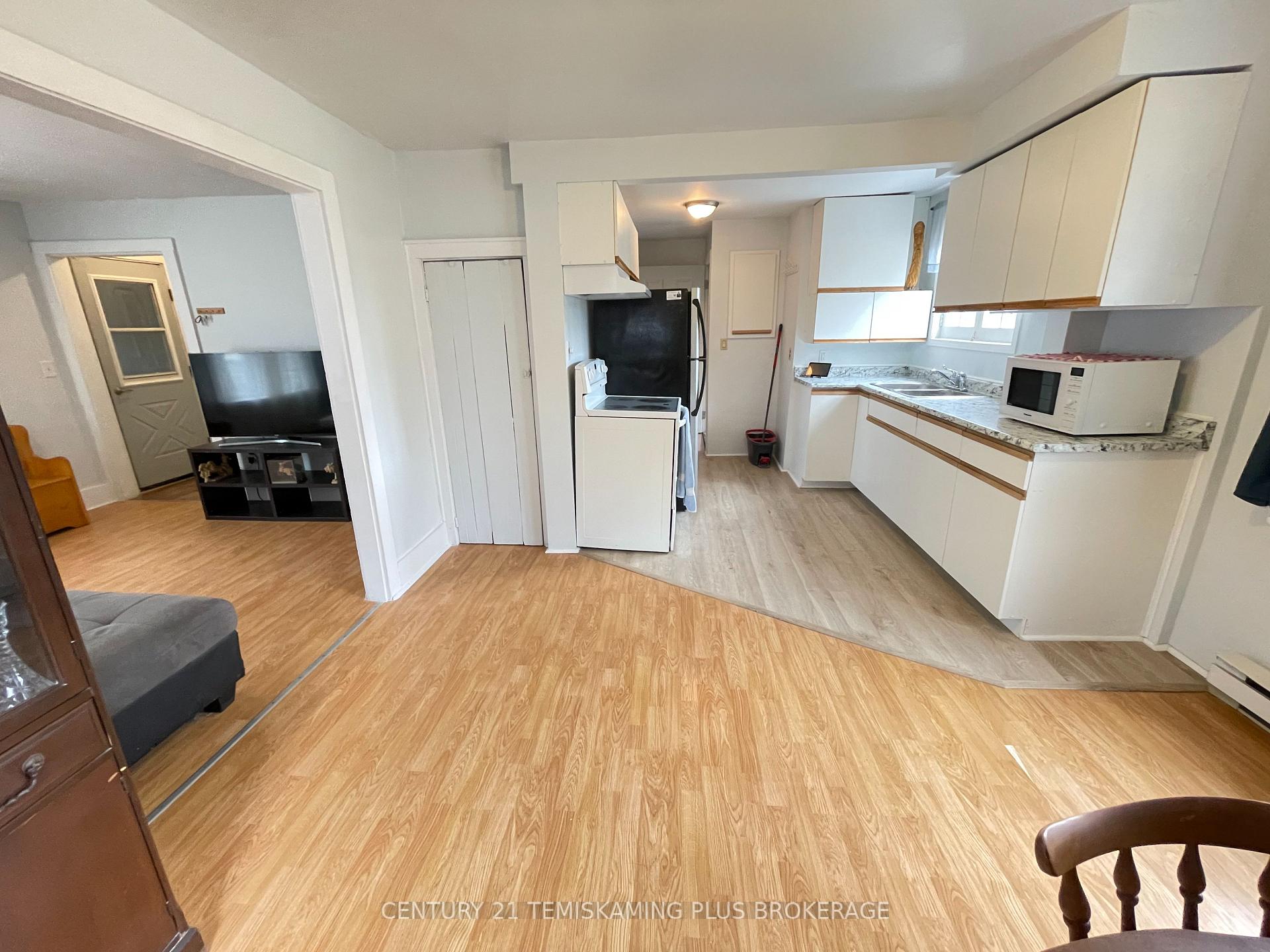 Photo 10 of 30 Seventh Avenue, Englehart — HOMEH