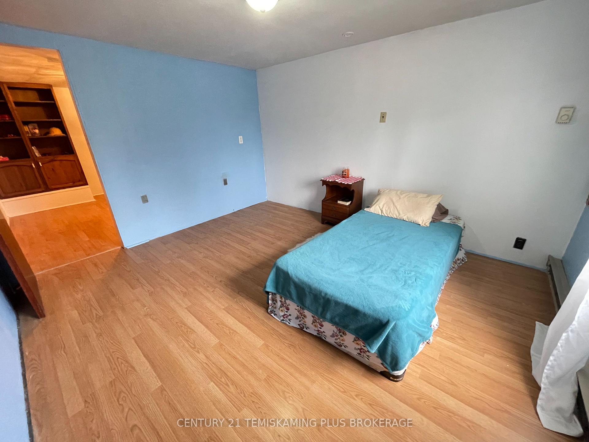 Photo 17 of 30 Seventh Avenue, Englehart — HOMEH
