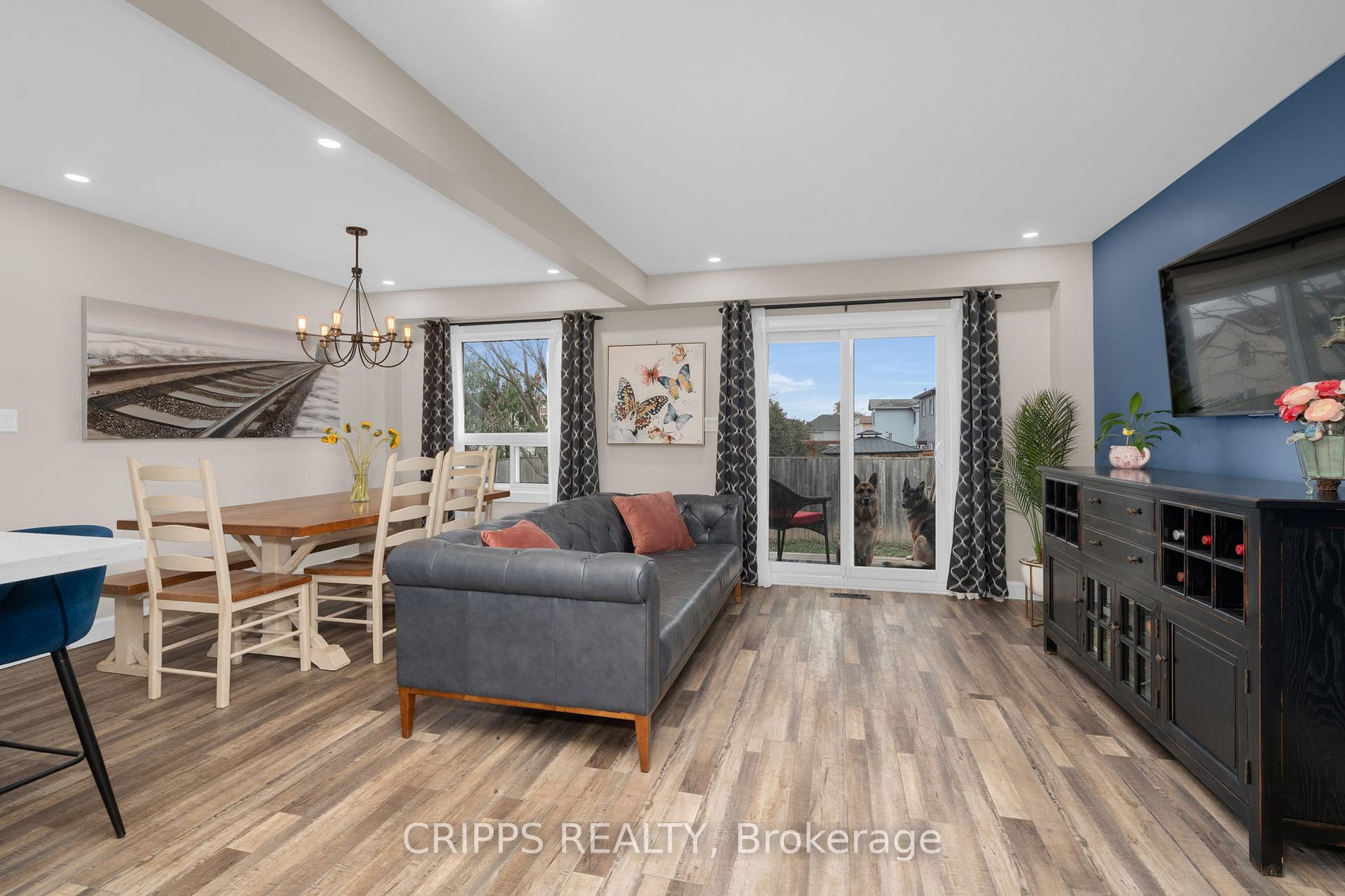 Photo 2 of 53 Hadden Crescent, Barrie, Cundles East — HOMEH