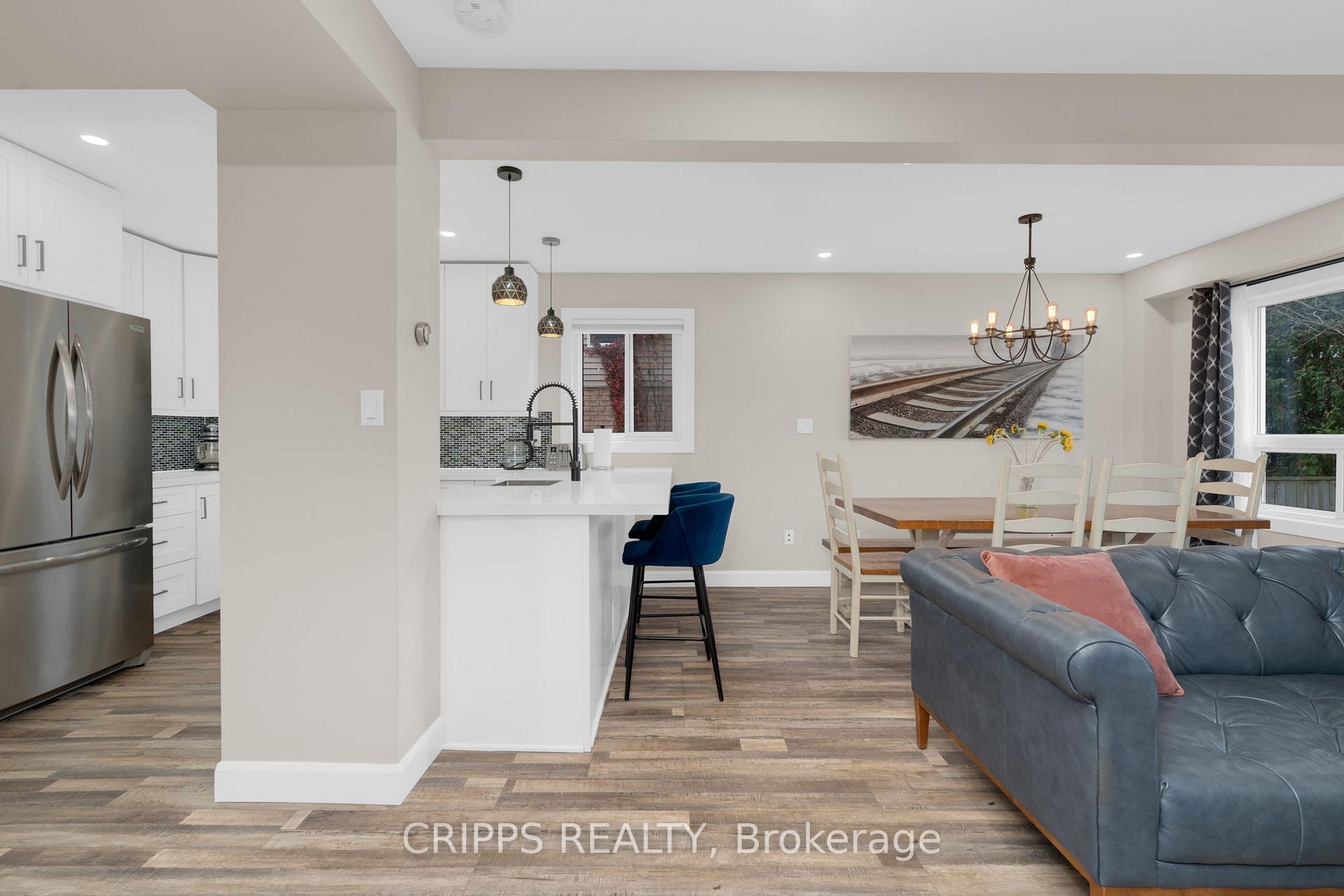 Photo 4 of 53 Hadden Crescent, Barrie, Cundles East — HOMEH