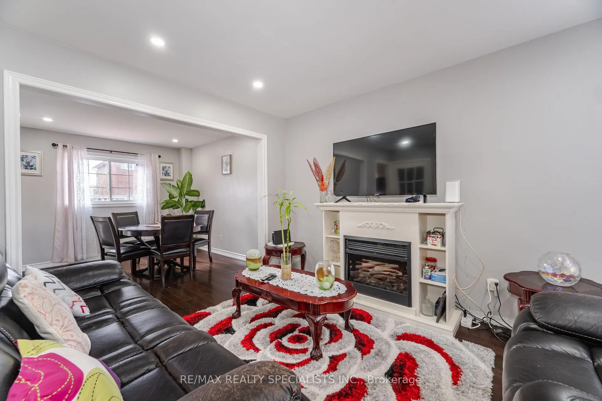 Photo 5 of 6 Beisel Court, Brampton, Heart Lake West — HOMEH