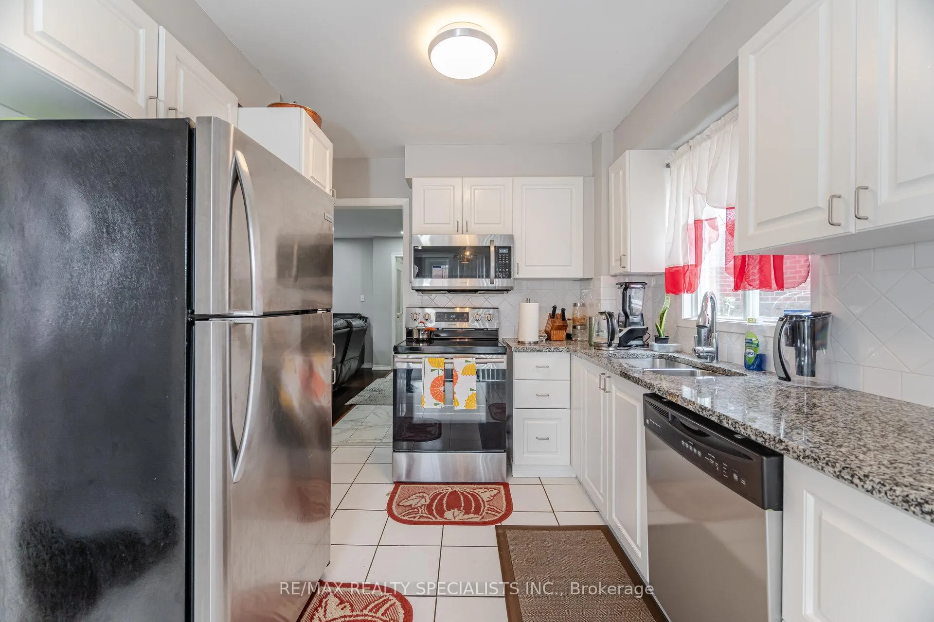 Photo 11 of 6 Beisel Court, Brampton, Heart Lake West — HOMEH